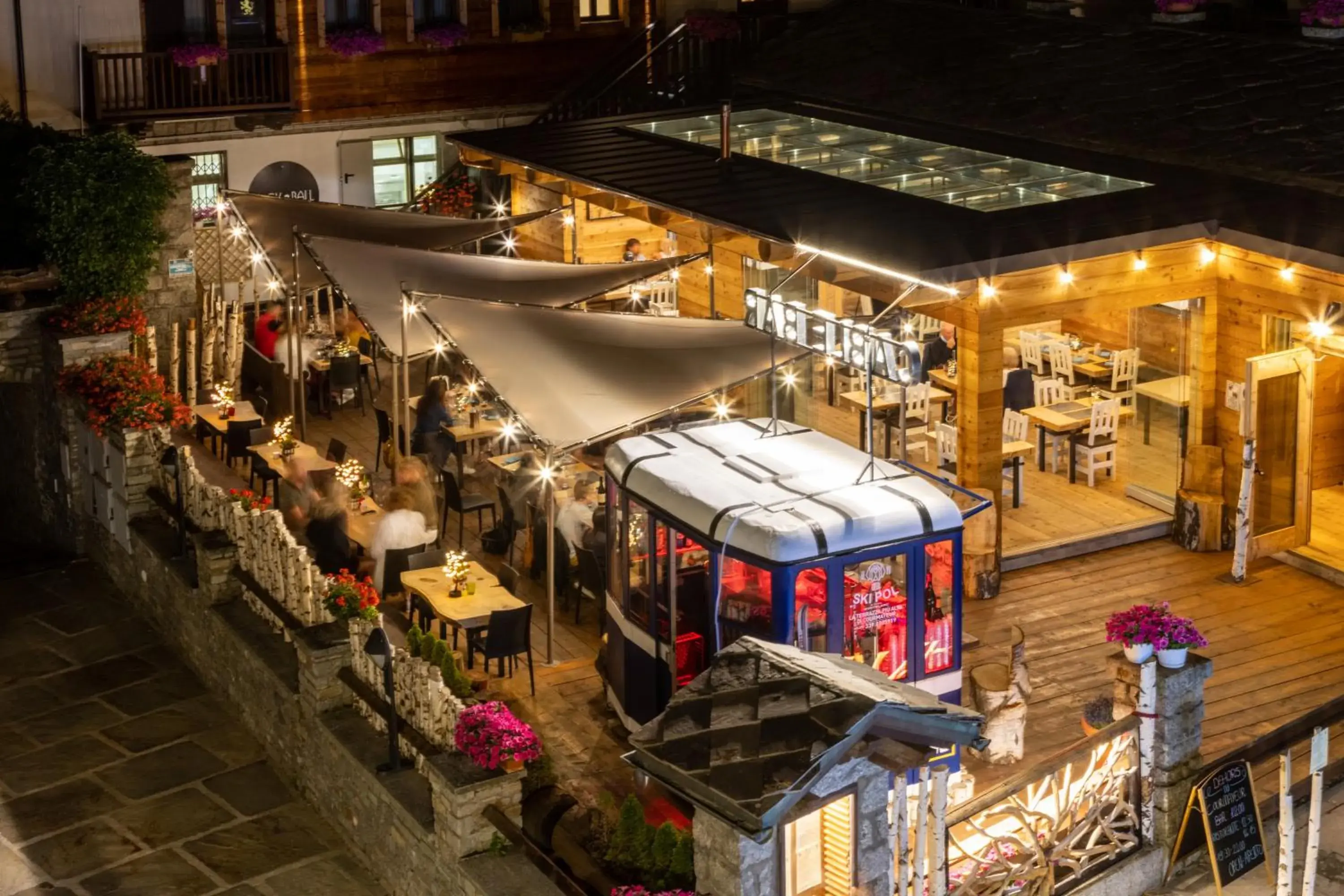 Restaurant/places to eat in Hotel Courmayeur