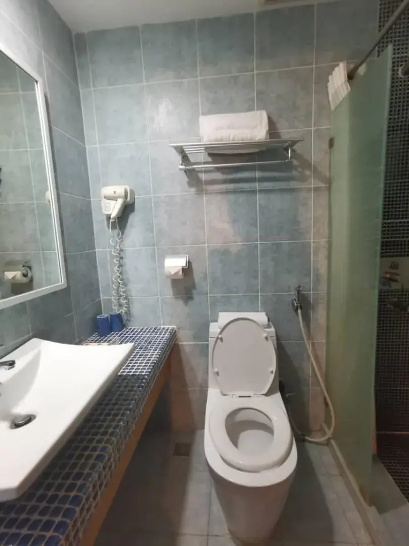 Toilet, Bathroom in 2 Inn 1 Boutique Hotel & Spa