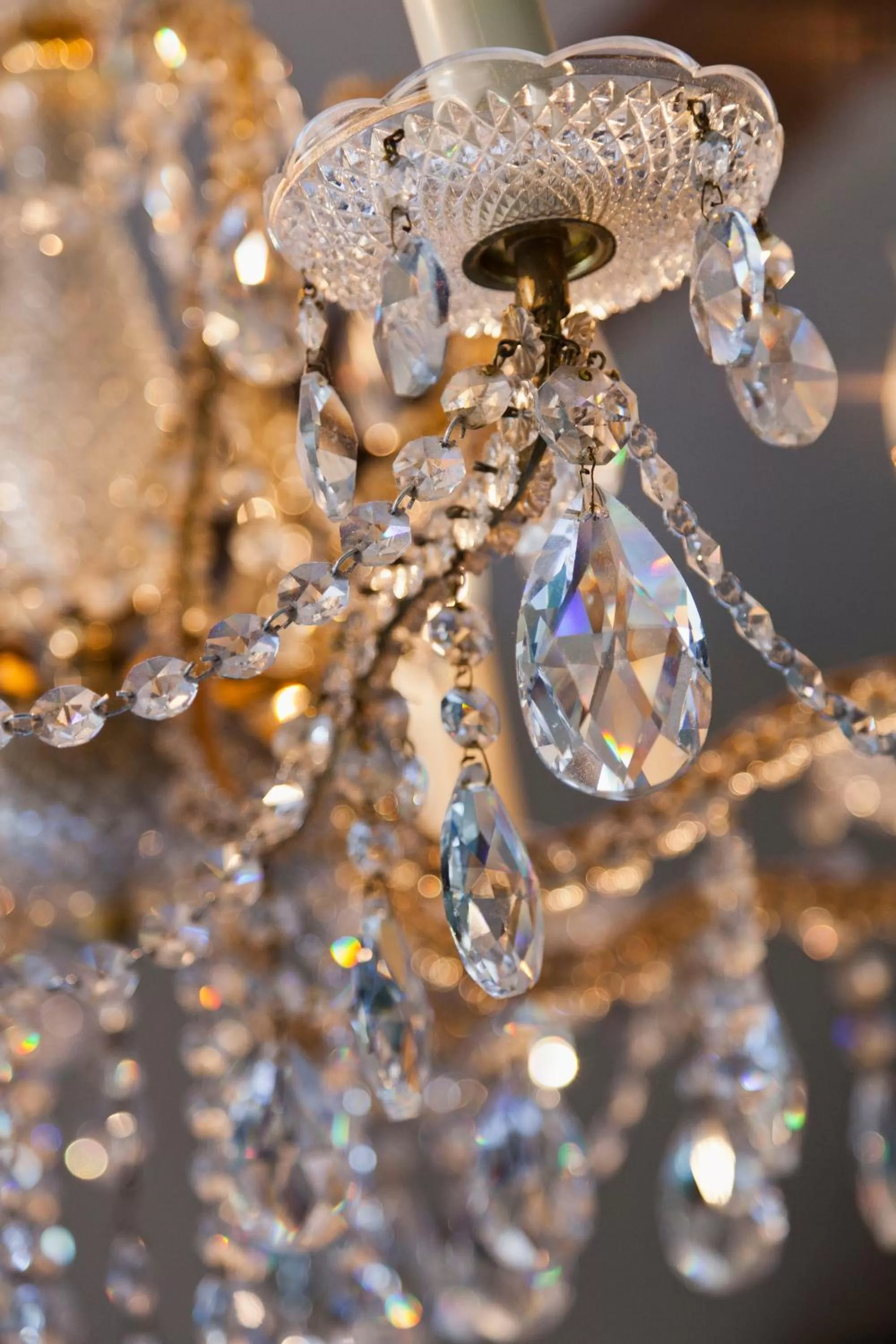 Decorative detail in Hotel Diamonds and Pearls