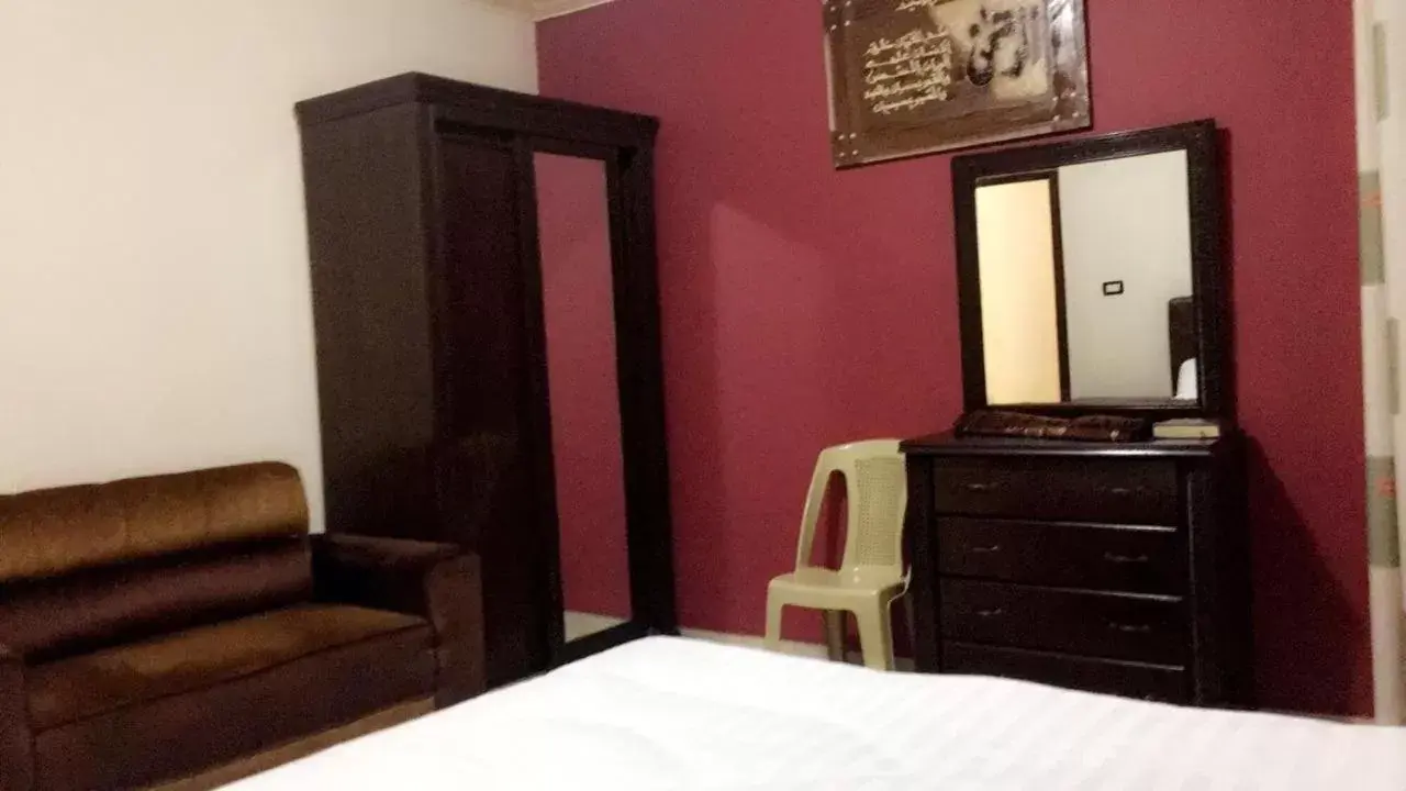 Two-Bedroom Apartment in Al Tawheed Hotel Apartments Two-Bedroom Apartment in Al Tawheed Hotel Apartments