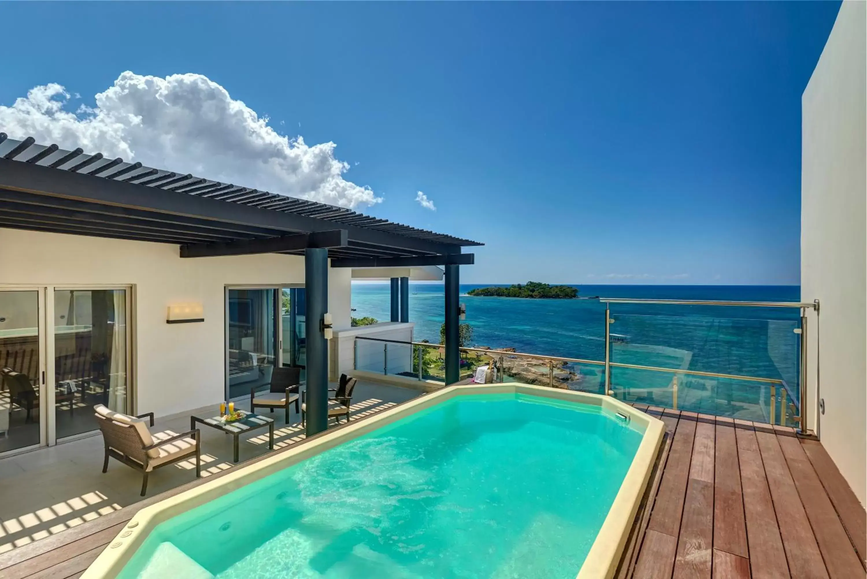 Sea view, Swimming Pool in Royalton Negril, An Autograph Collection All-Inclusive Resort