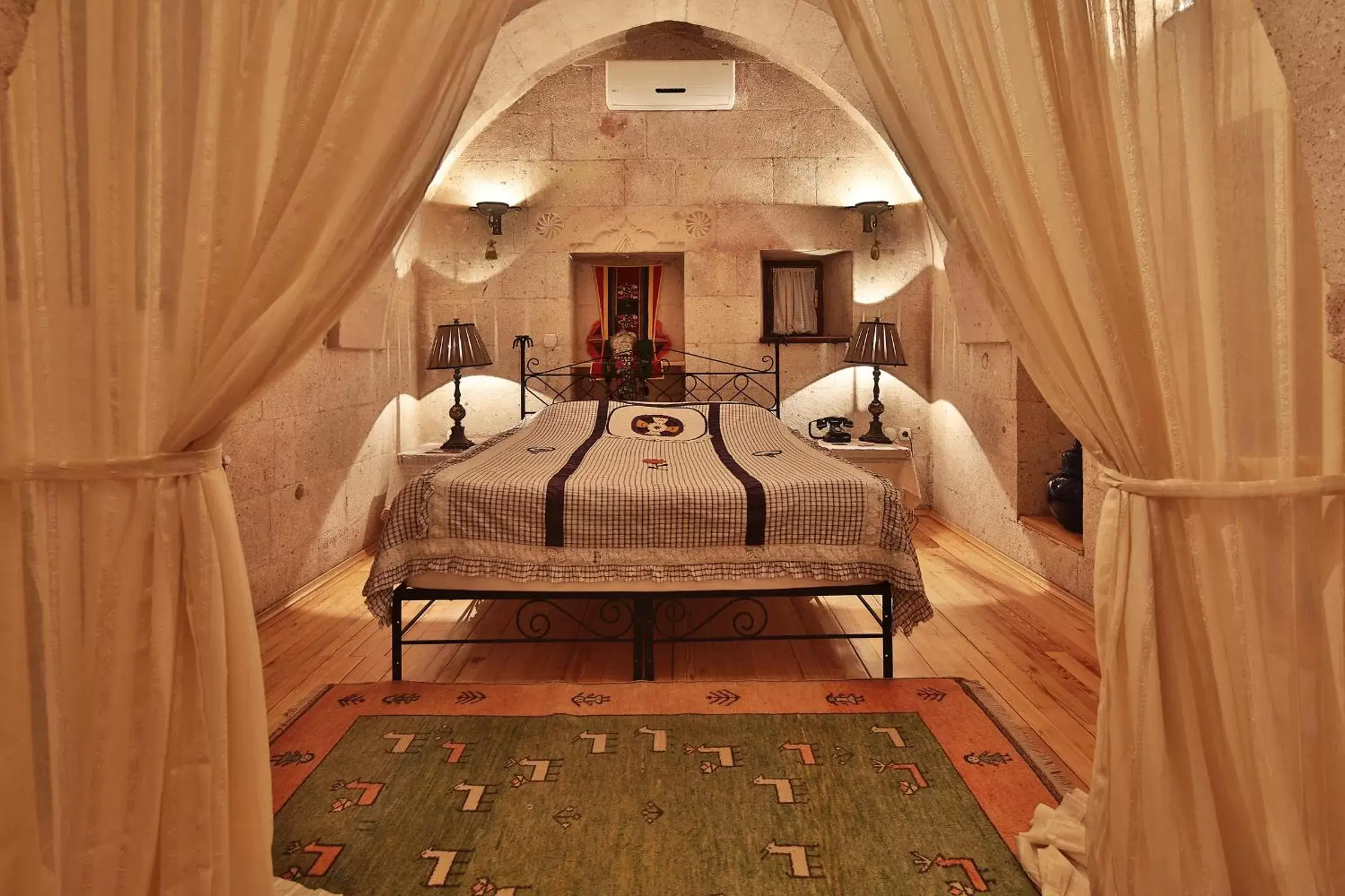 Bed in Cappadocia Cave Suites