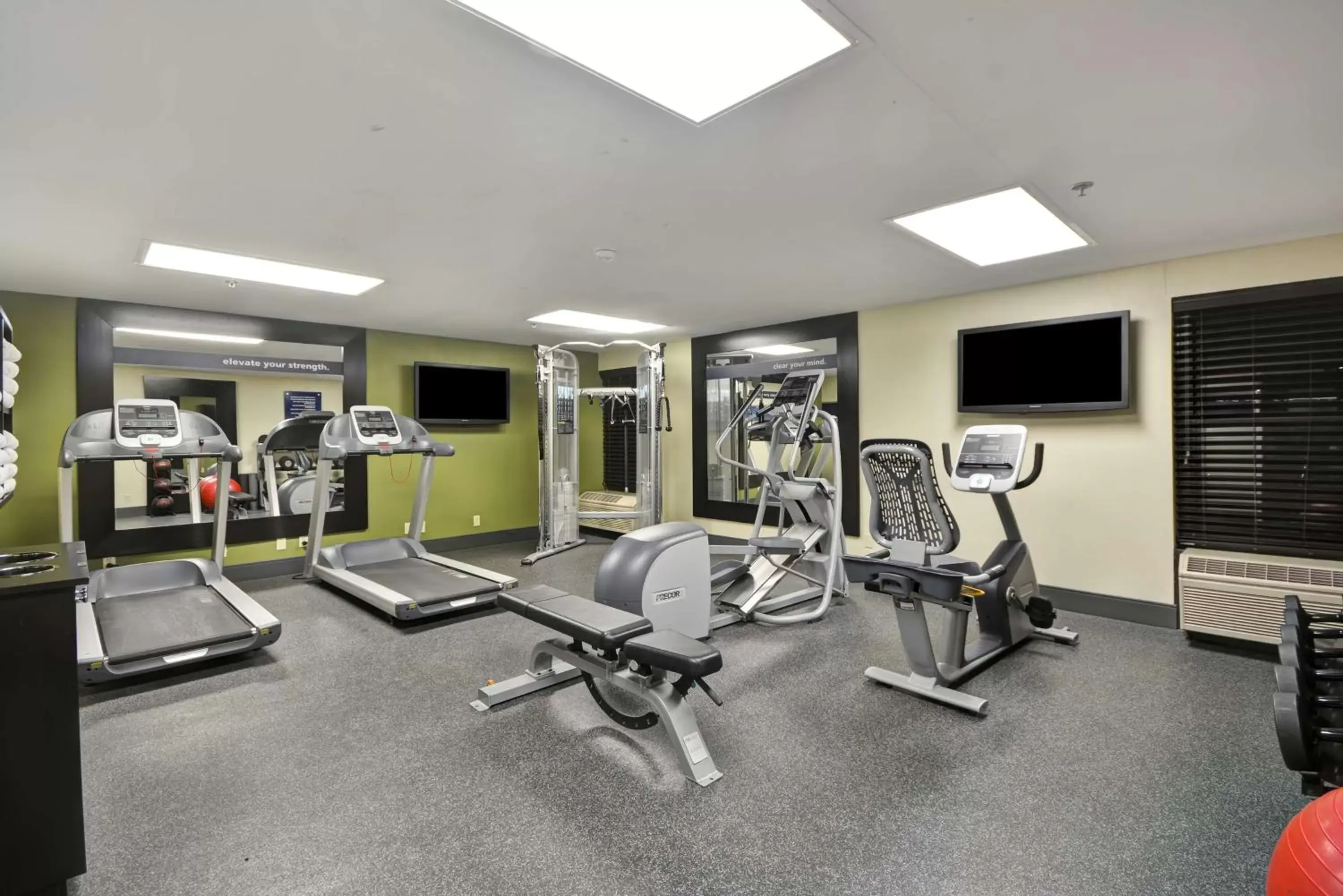 Fitness centre/facilities, Fitness Center/Facilities in Hampton Inn Detroit Northville