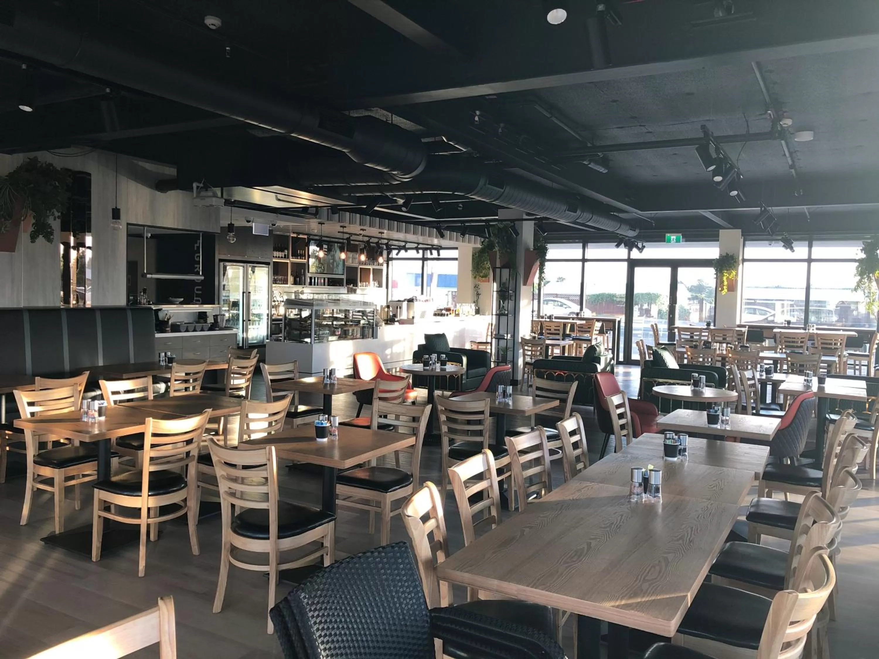 Restaurant/places to eat in Ramada Suites by Wyndham Auckland Manukau Pacfic Centre