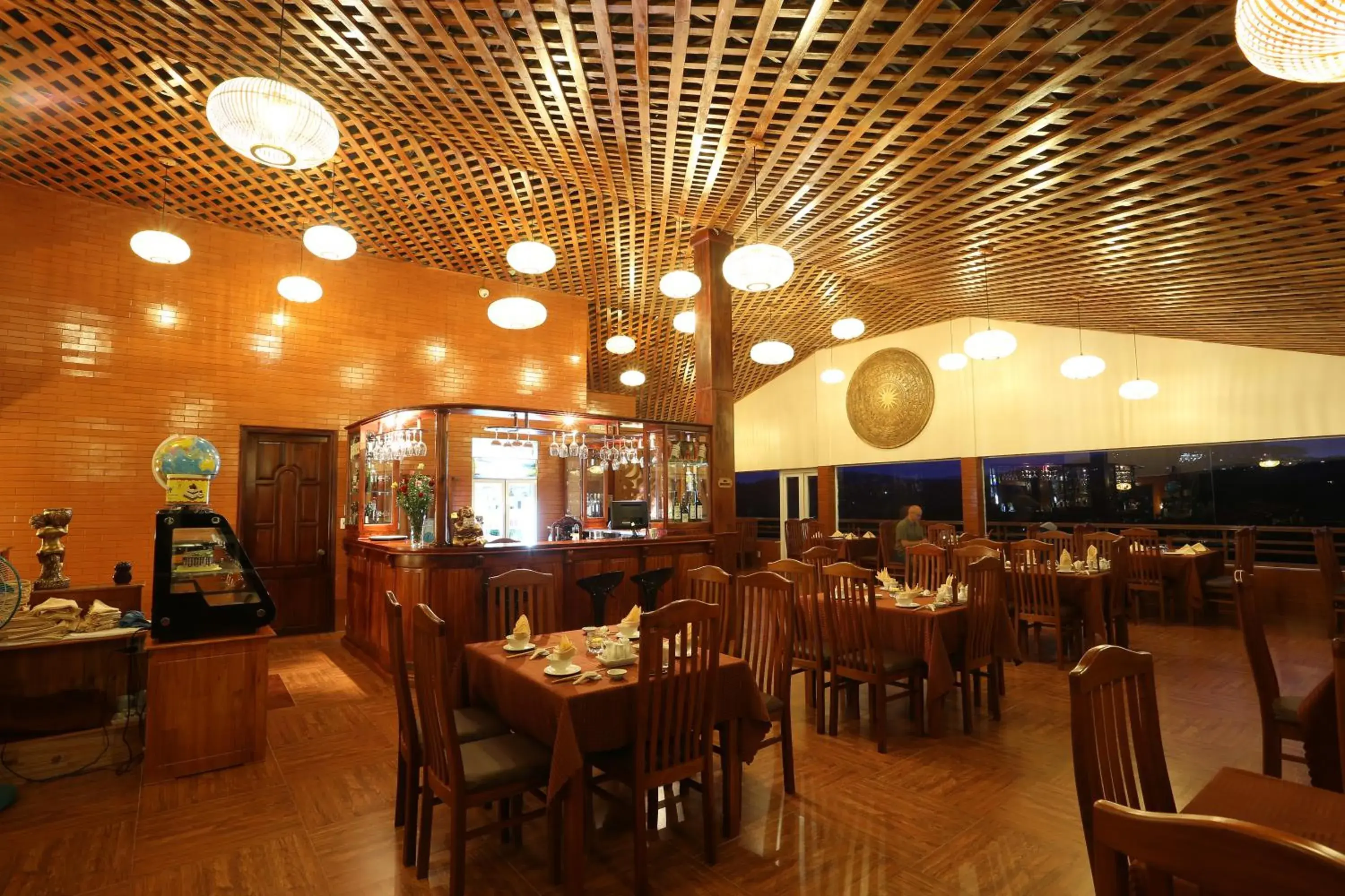 Restaurant/Places to Eat in Zen Valley Dalat Resort