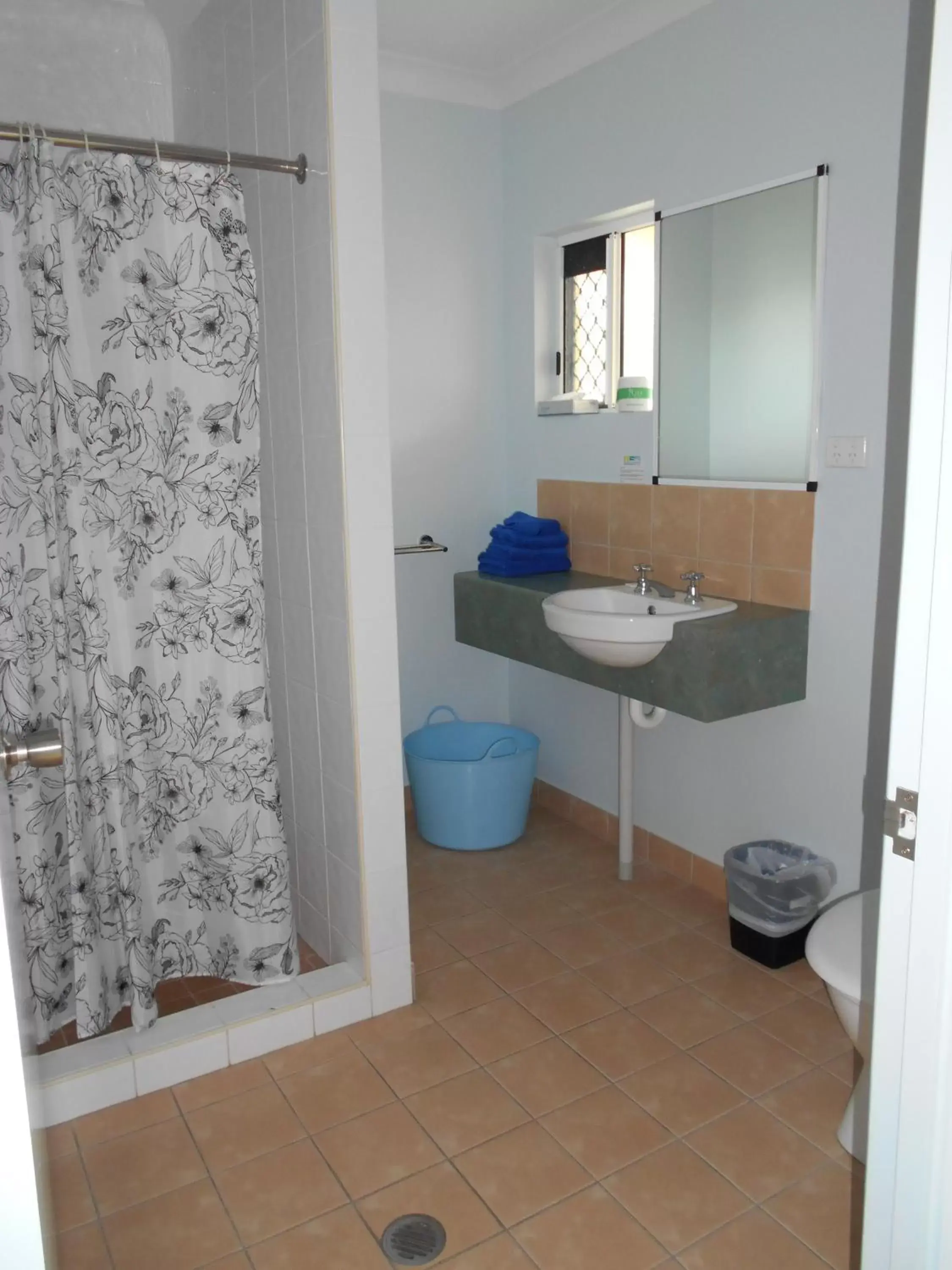 Bathroom in TI Motel Torres Strait