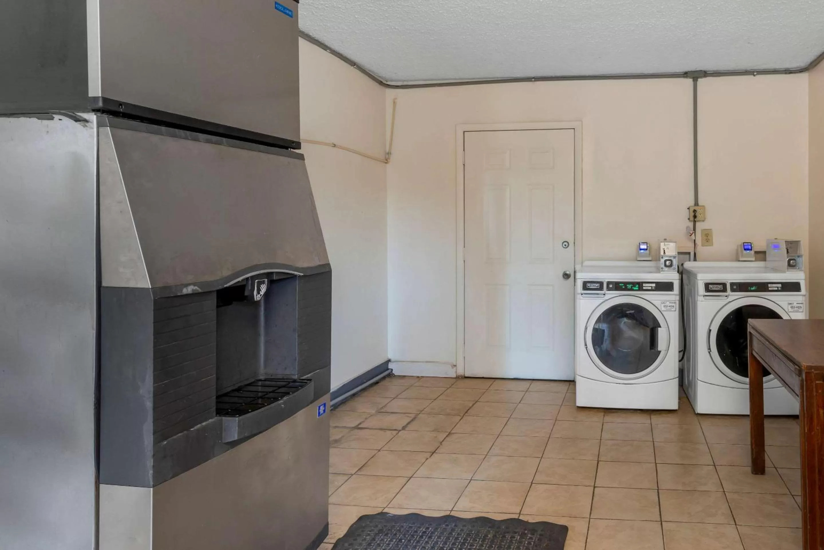 Other in Rodeway Inn Colonial Heights I-95