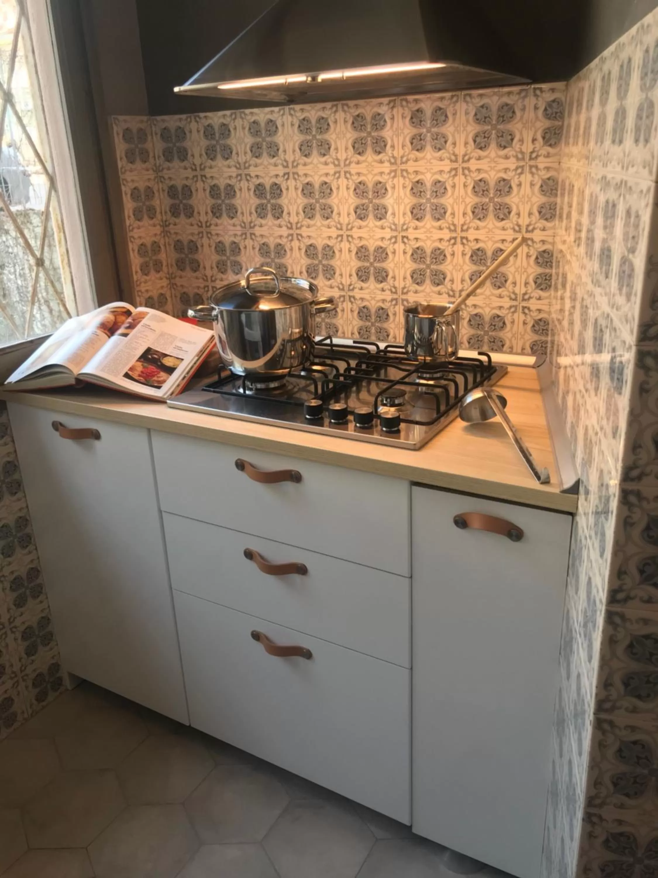 Kitchen or kitchenette in B&B Villa Rosalinda