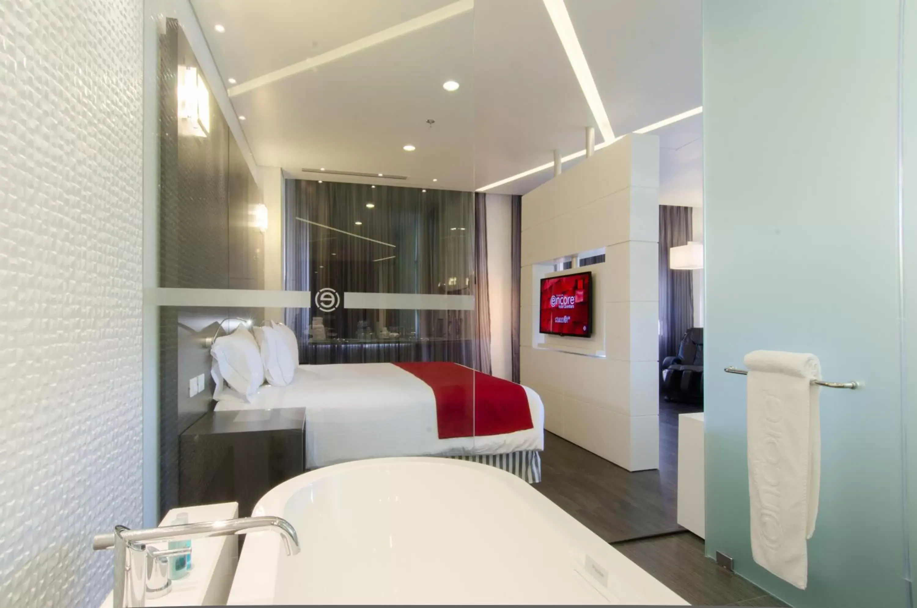 Bed in Ramada Encore by Wyndham San Luis Potosi