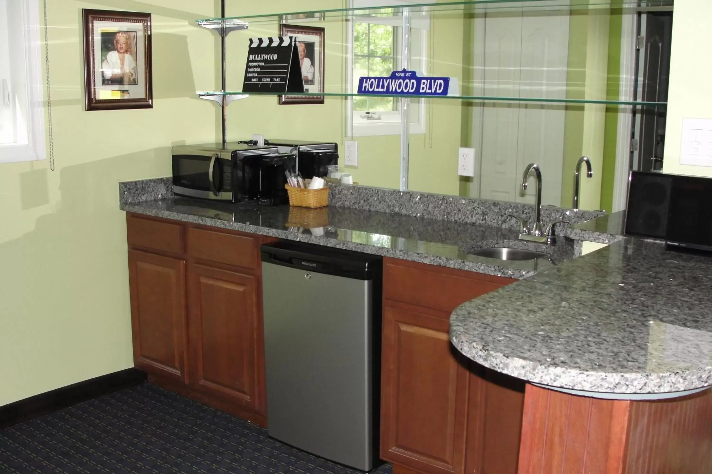 Kitchen or kitchenette, Kitchen/Kitchenette in Starlight Inn