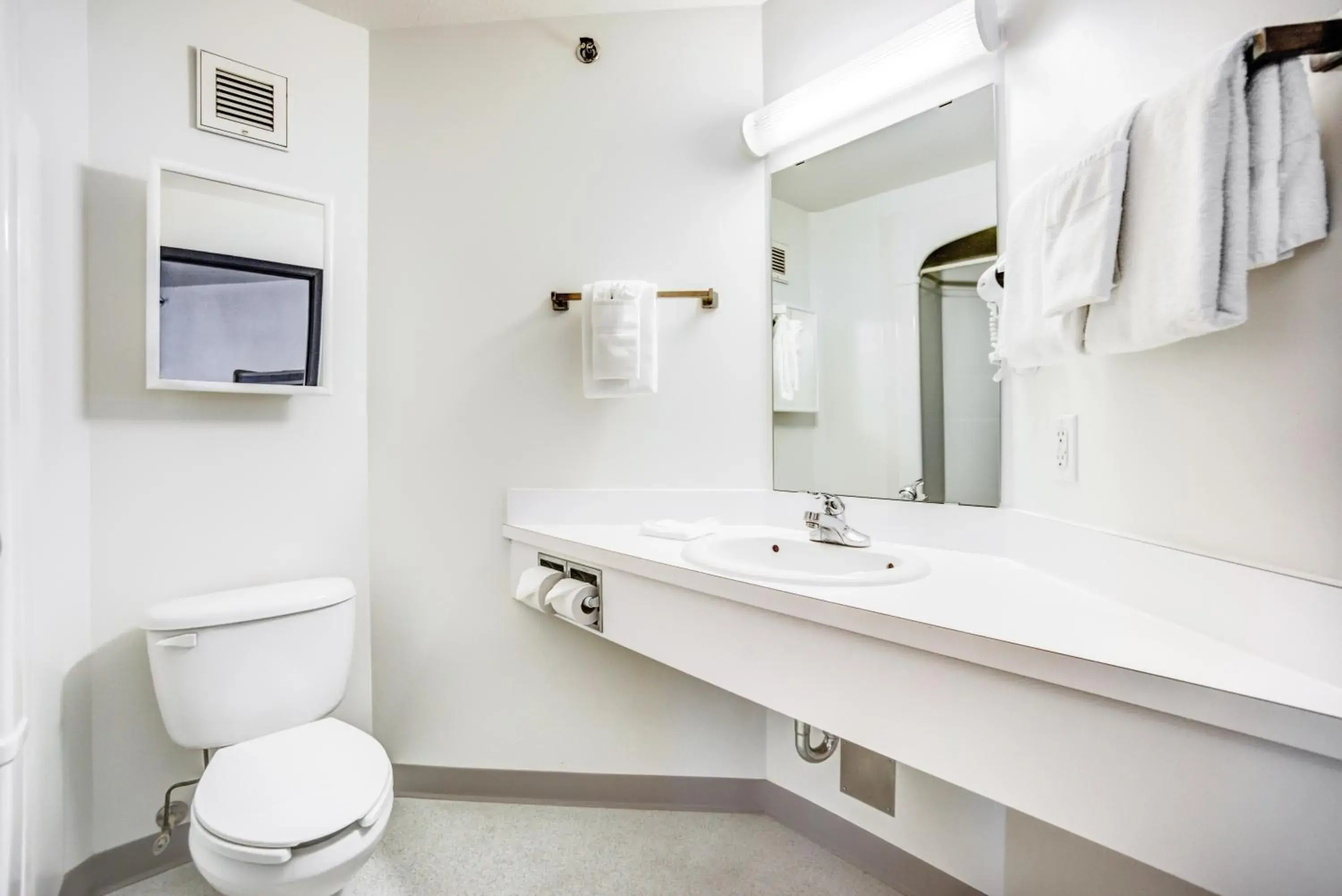 Bedroom in Motel 6-Red Deer, AB Bedroom in Motel 6-Red Deer, AB