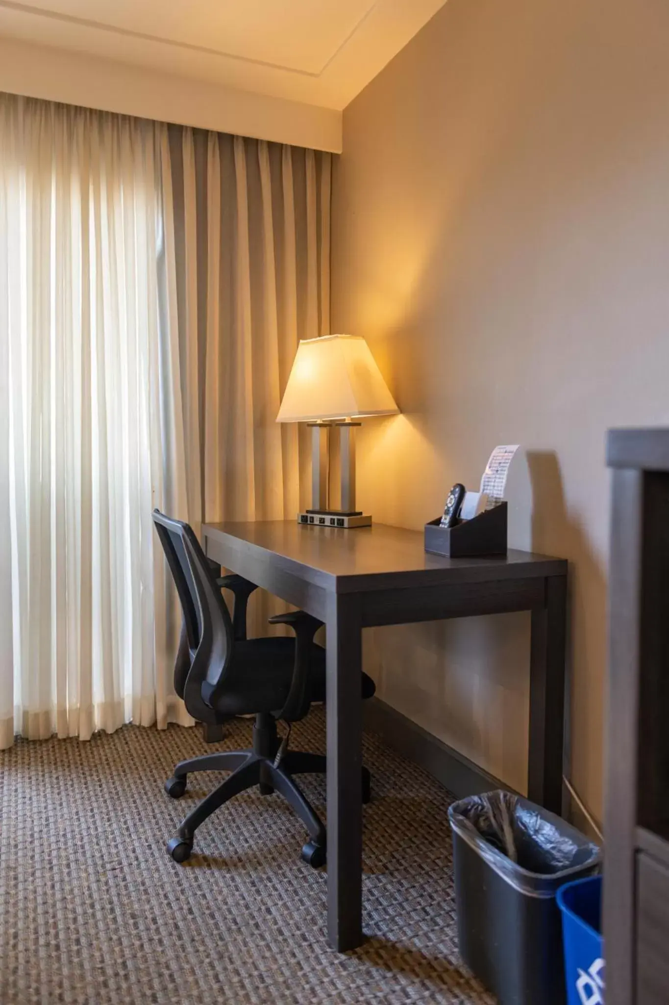 Seating Area in GreenTree Inn & Suites Los Angeles - Alhambra - Pasadena