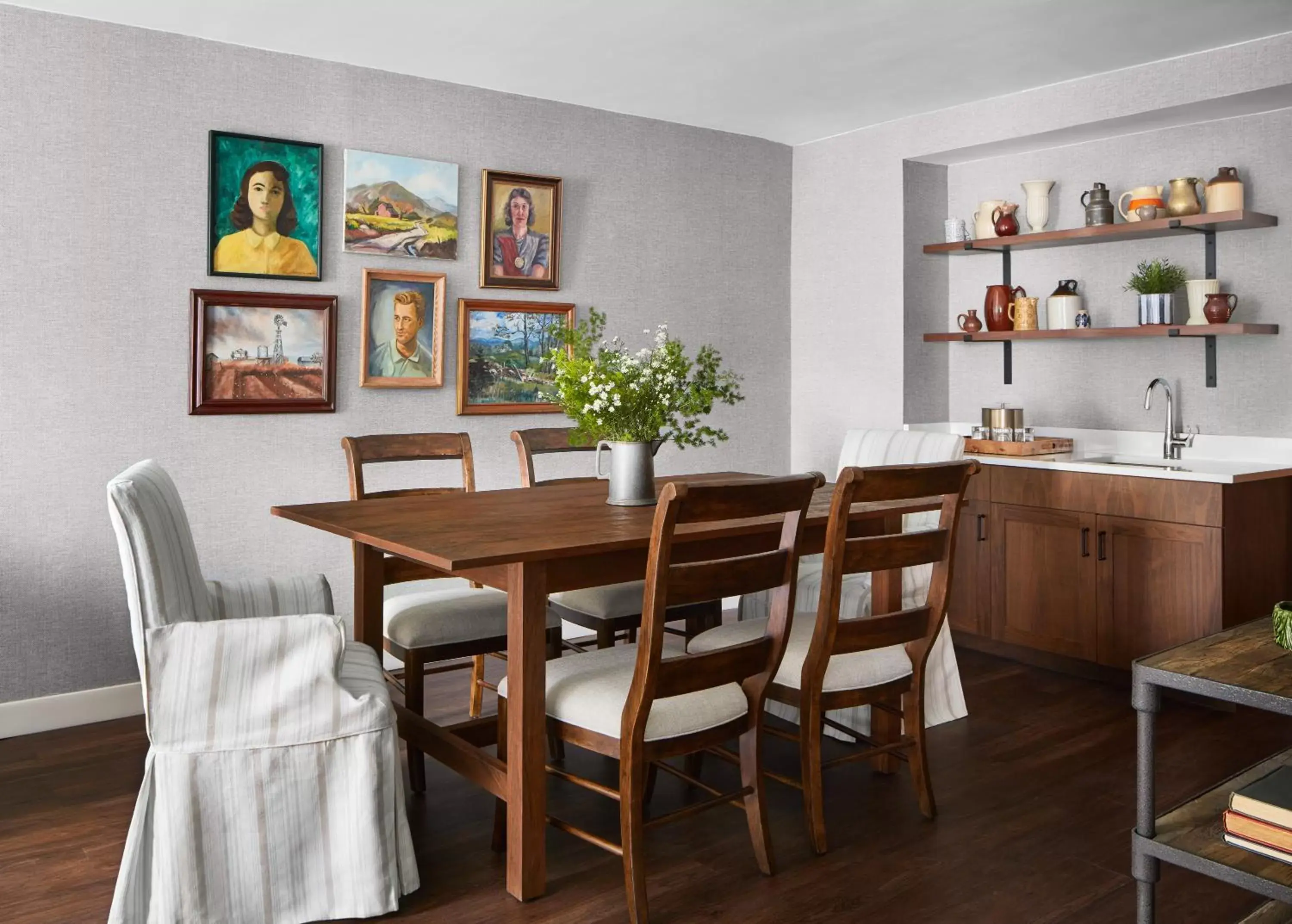 Dining Area in Graduate Storrs