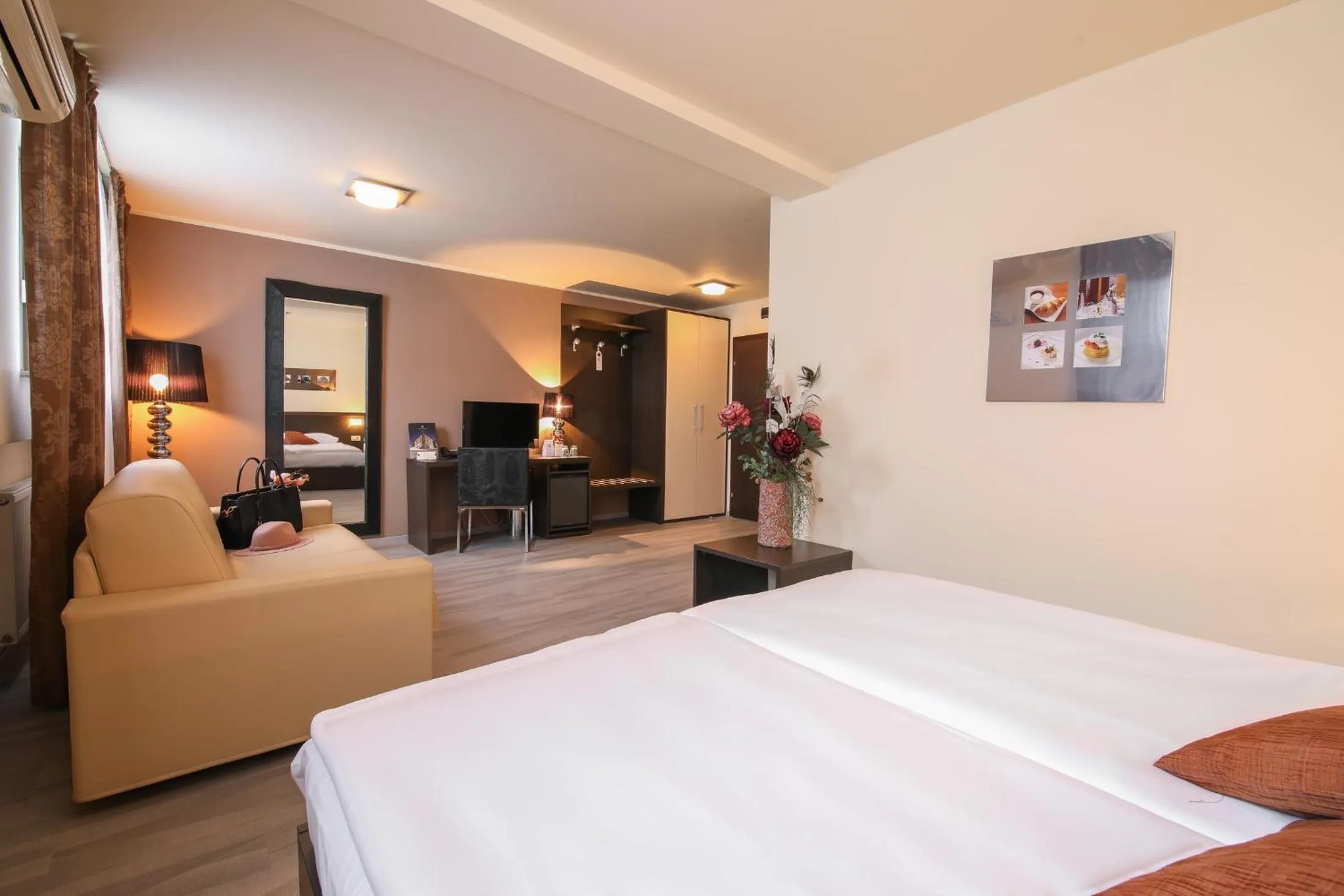 Photo of the whole room, Bed in Hotel Evropa