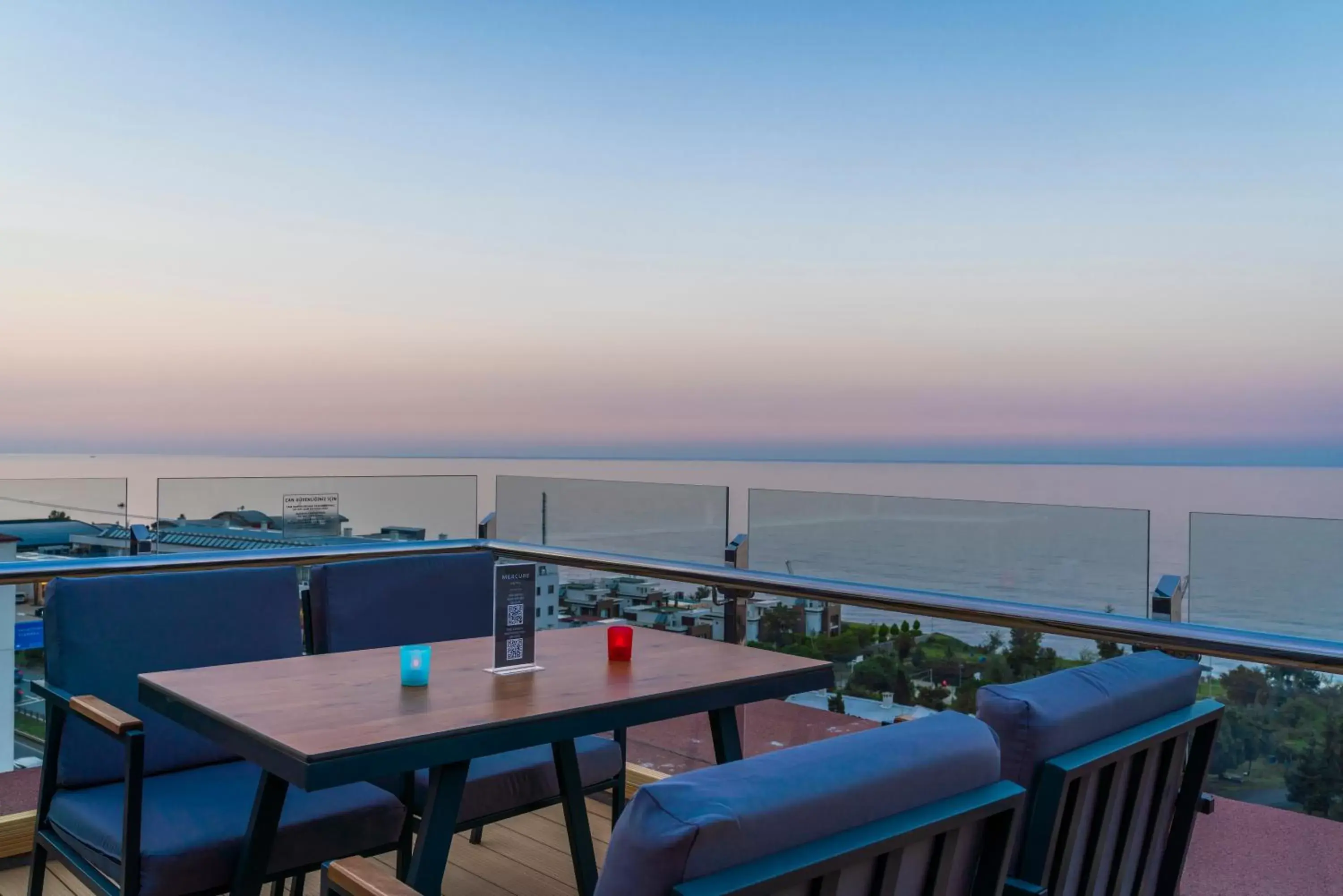 Balcony/Terrace, Restaurant/Places to Eat in Mercure Trabzon Hotel