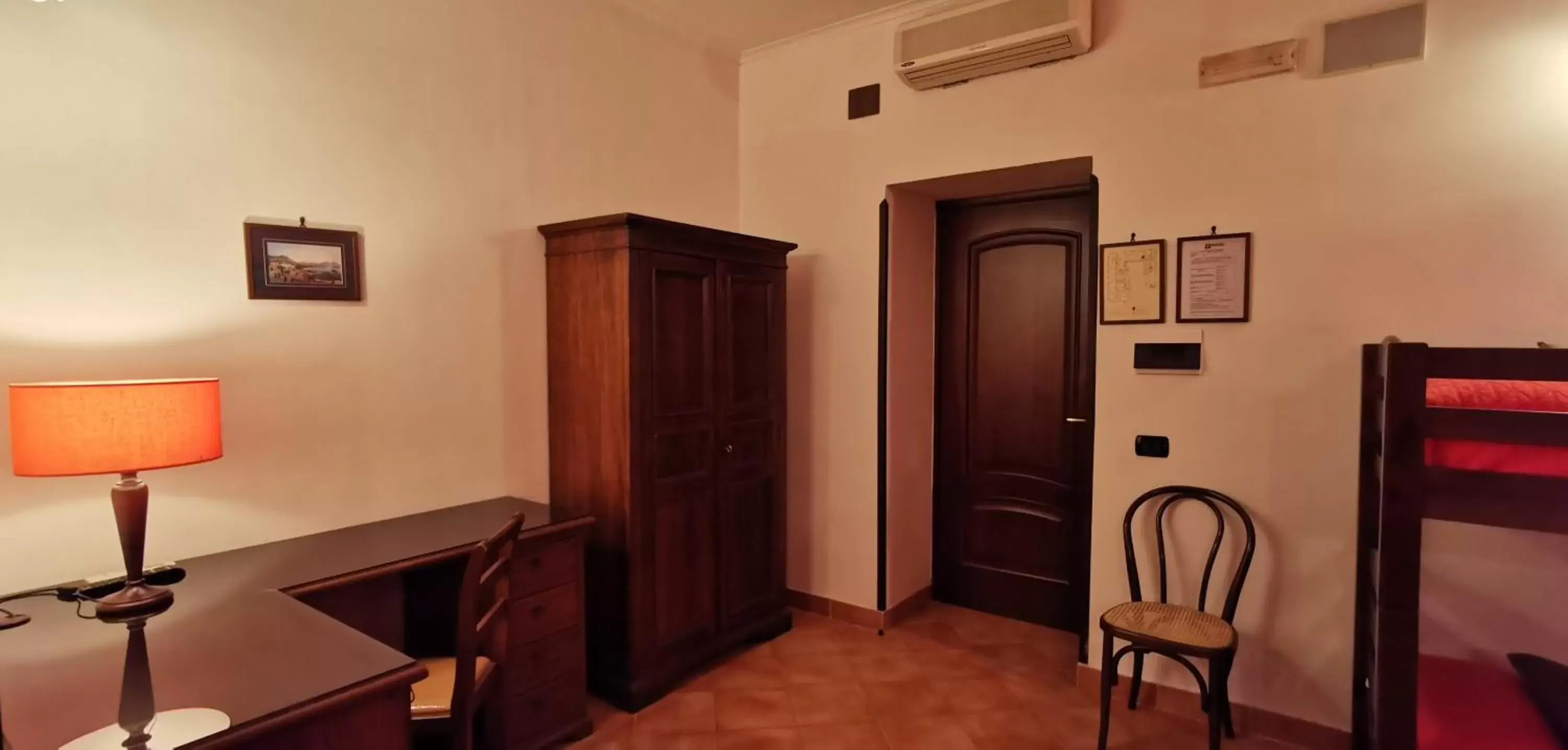 Bedroom, TV/Entertainment Center in Hotel Neapolis