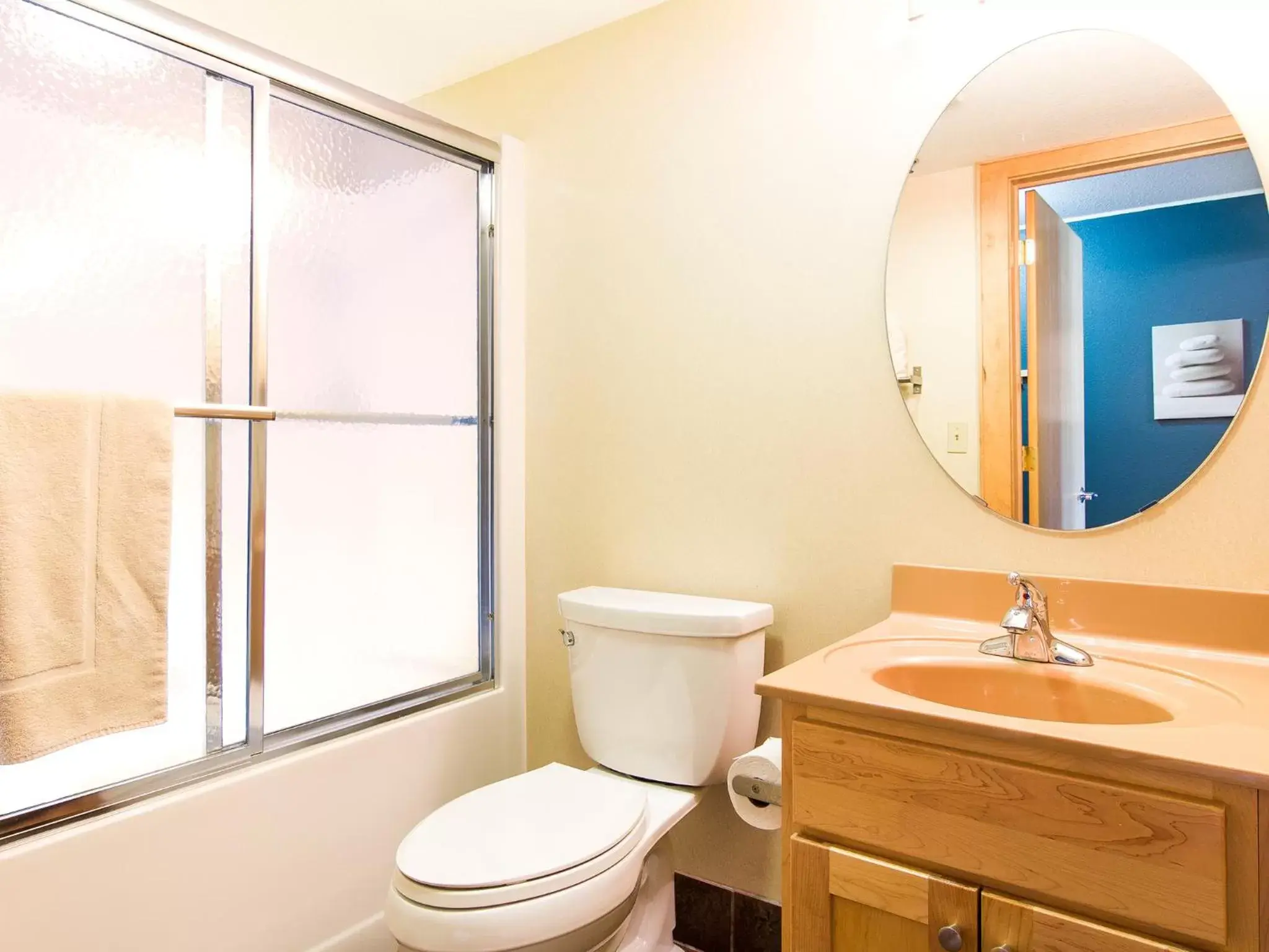 Bathroom in East Bay Suites
