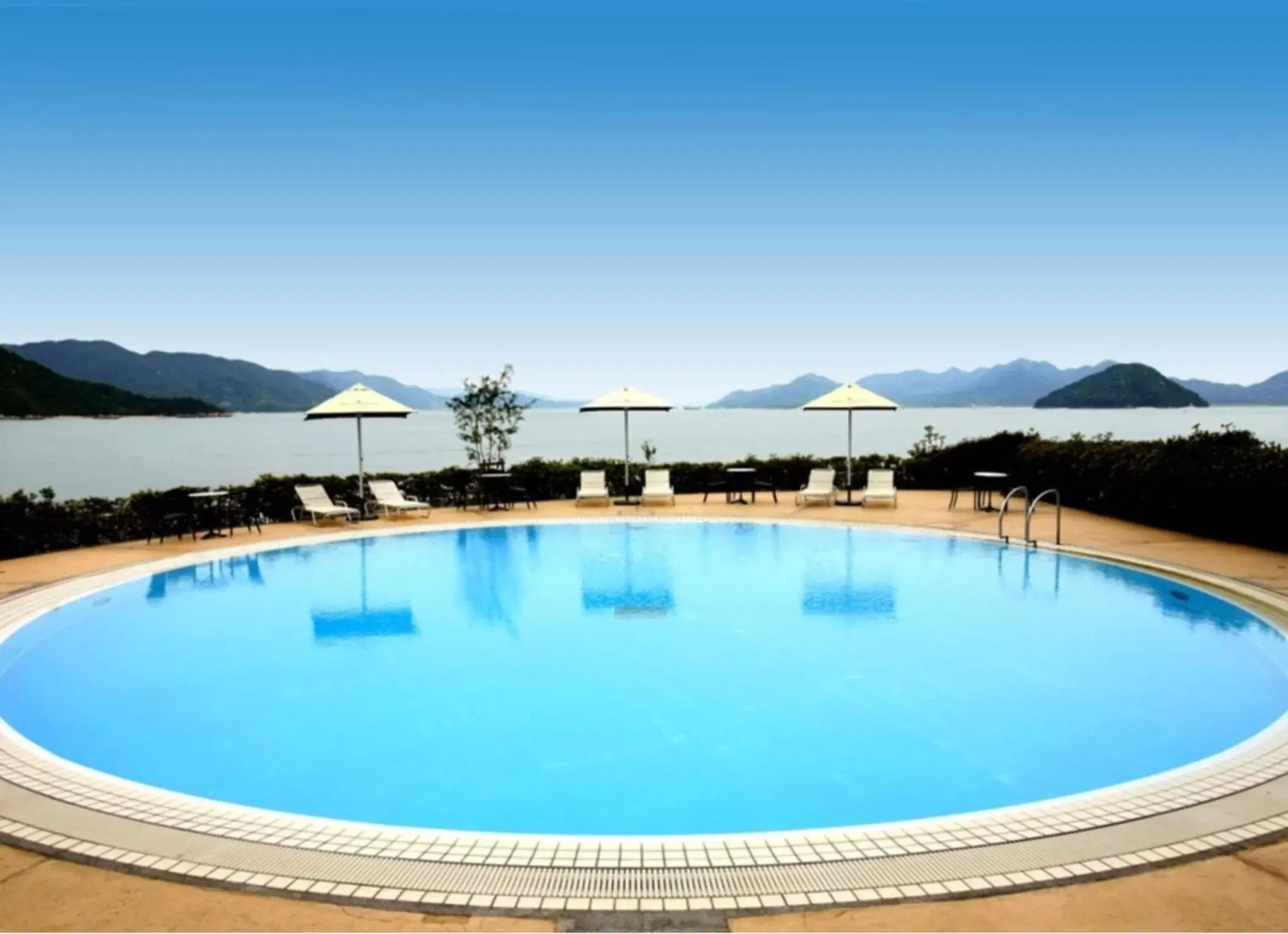 Pool view, Swimming Pool in Grand Prince Hotel Hiroshima