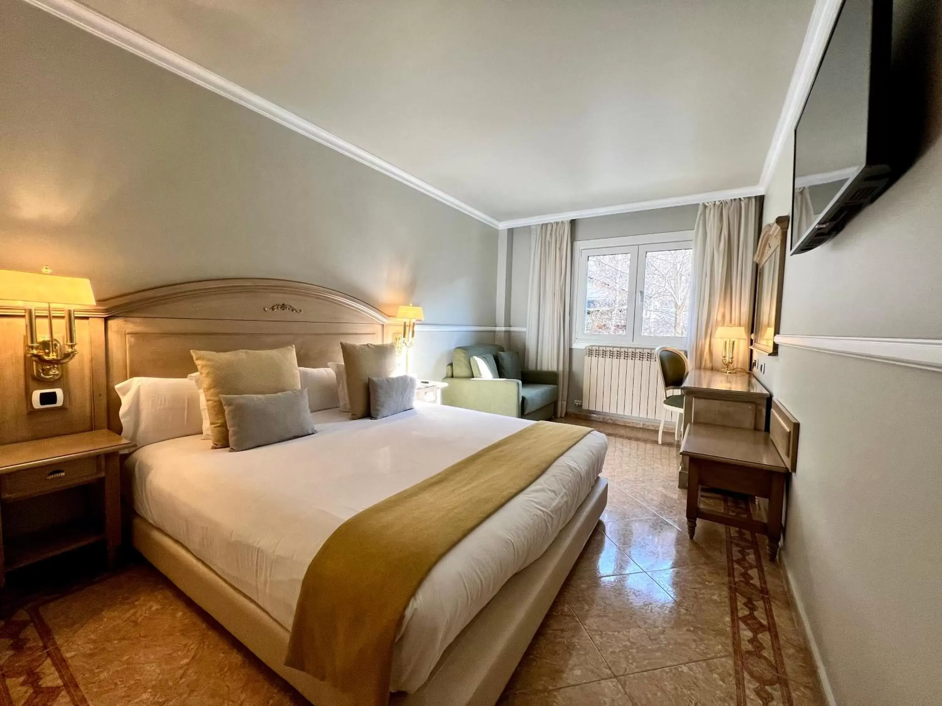Bedroom, Bed in Hotel & SPA Bringué Bedroom, Bed in Hotel & SPA Bringué
