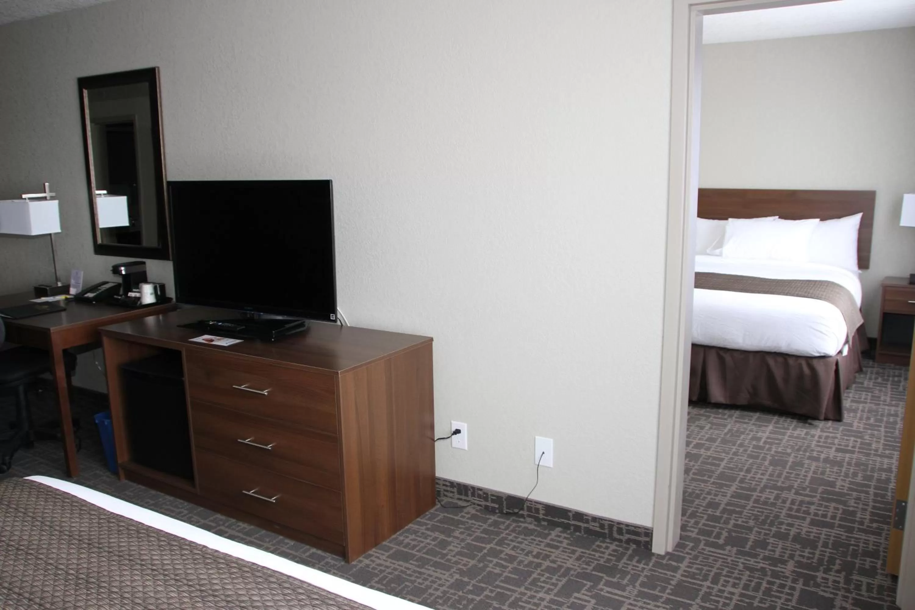 Decorative detail, Bed in Days Inn & Suites by Wyndham Yorkton