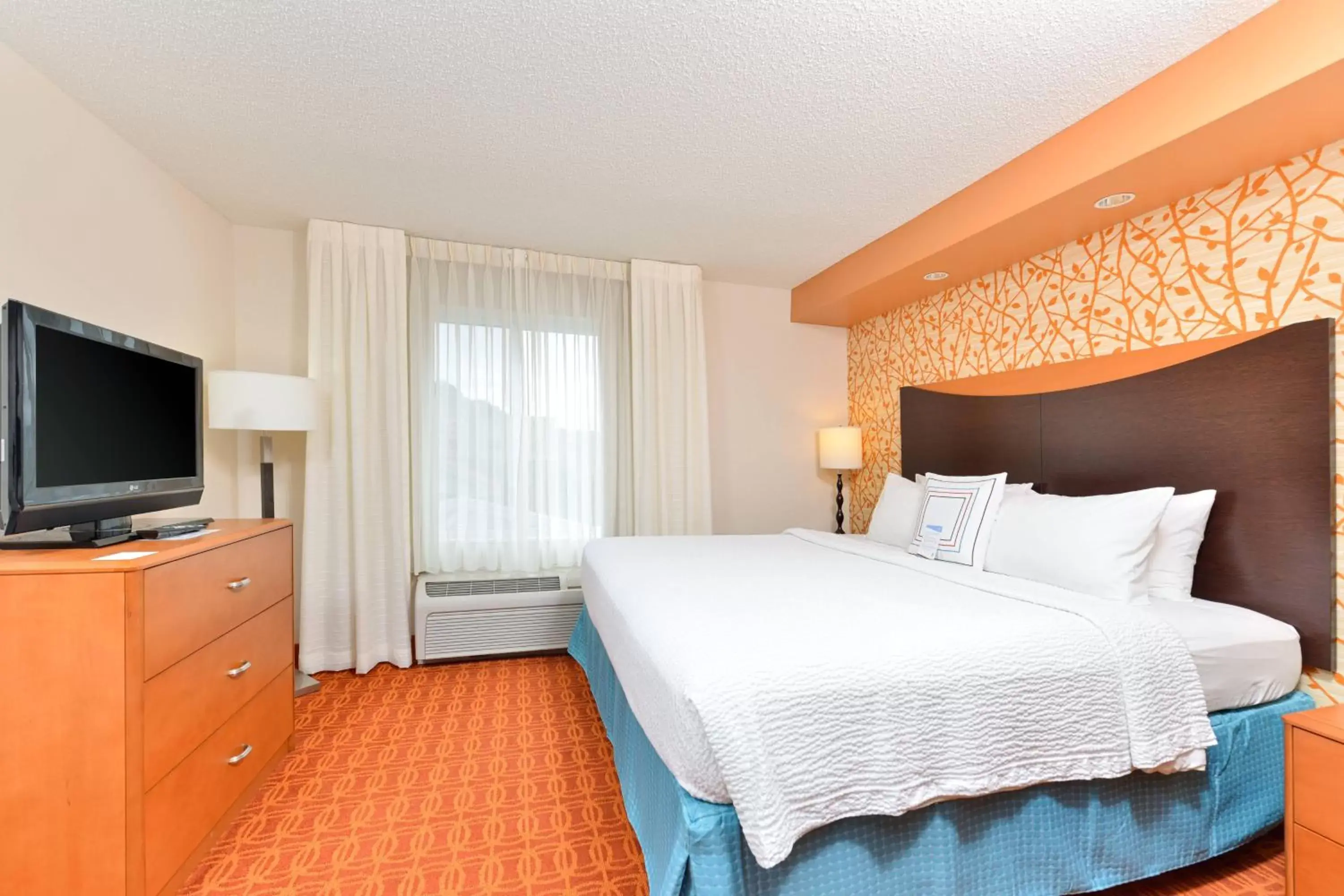Photo of the whole room, Bed in Fairfield Inn & Suites Kingsland