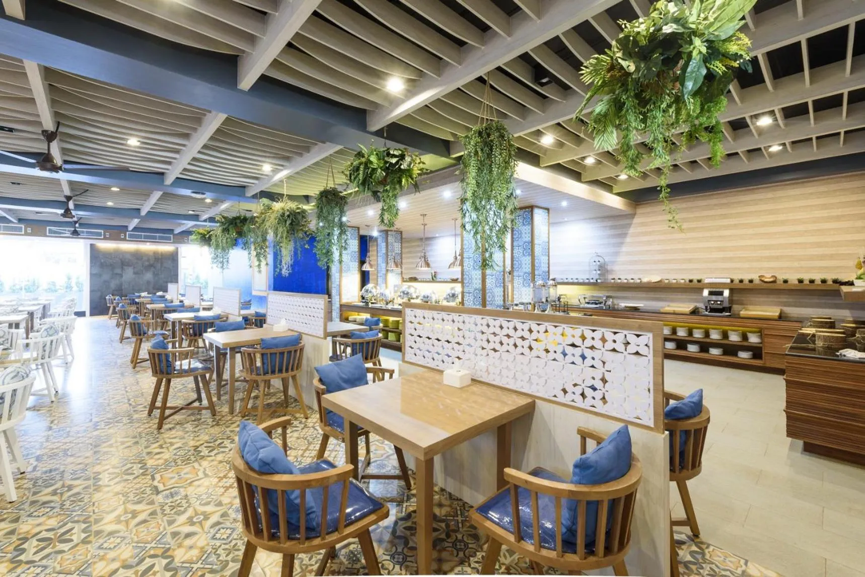 Restaurant/places to eat in Maldives Beach Resort