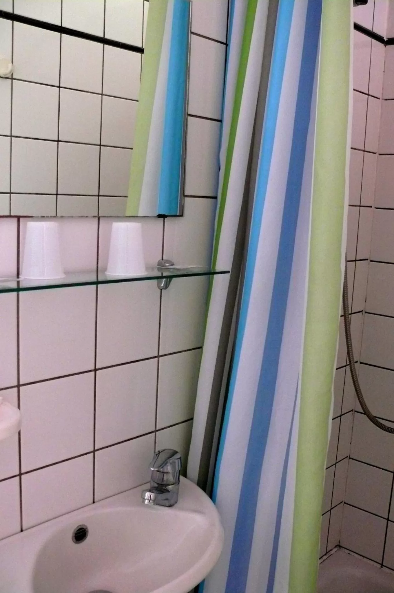 Standard Twin Room in Hôtel Les Acteurs