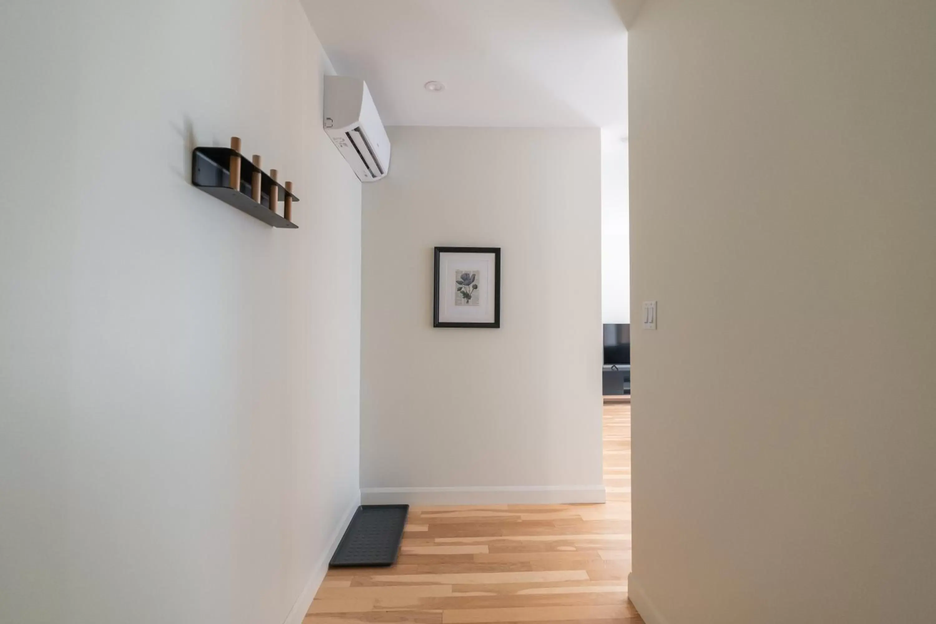 TV/Entertainment Center in Les Lofts de la Barricade - Par les Lofts Vieux-Québec