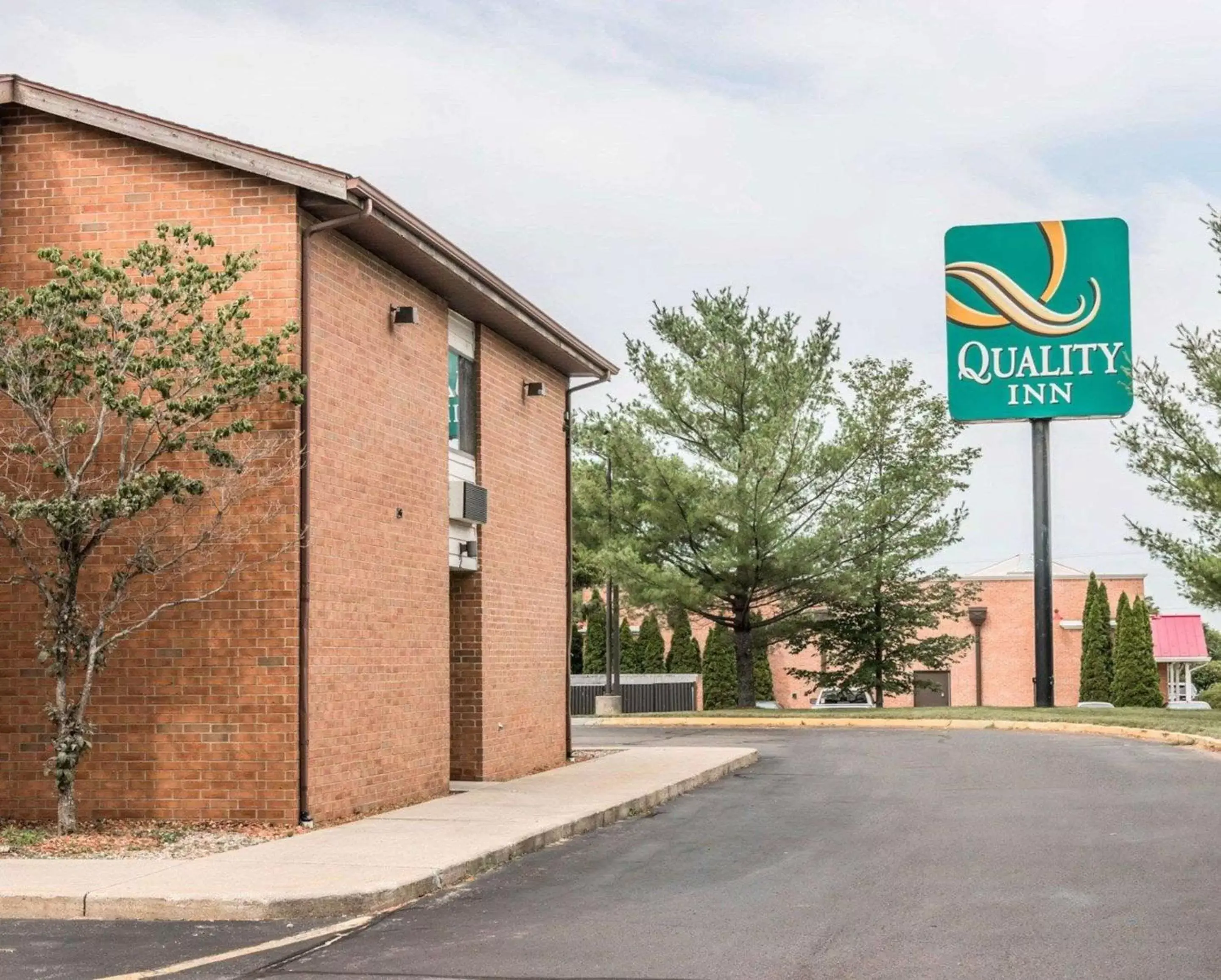 Property Building in Quality Inn Grand Rapids North