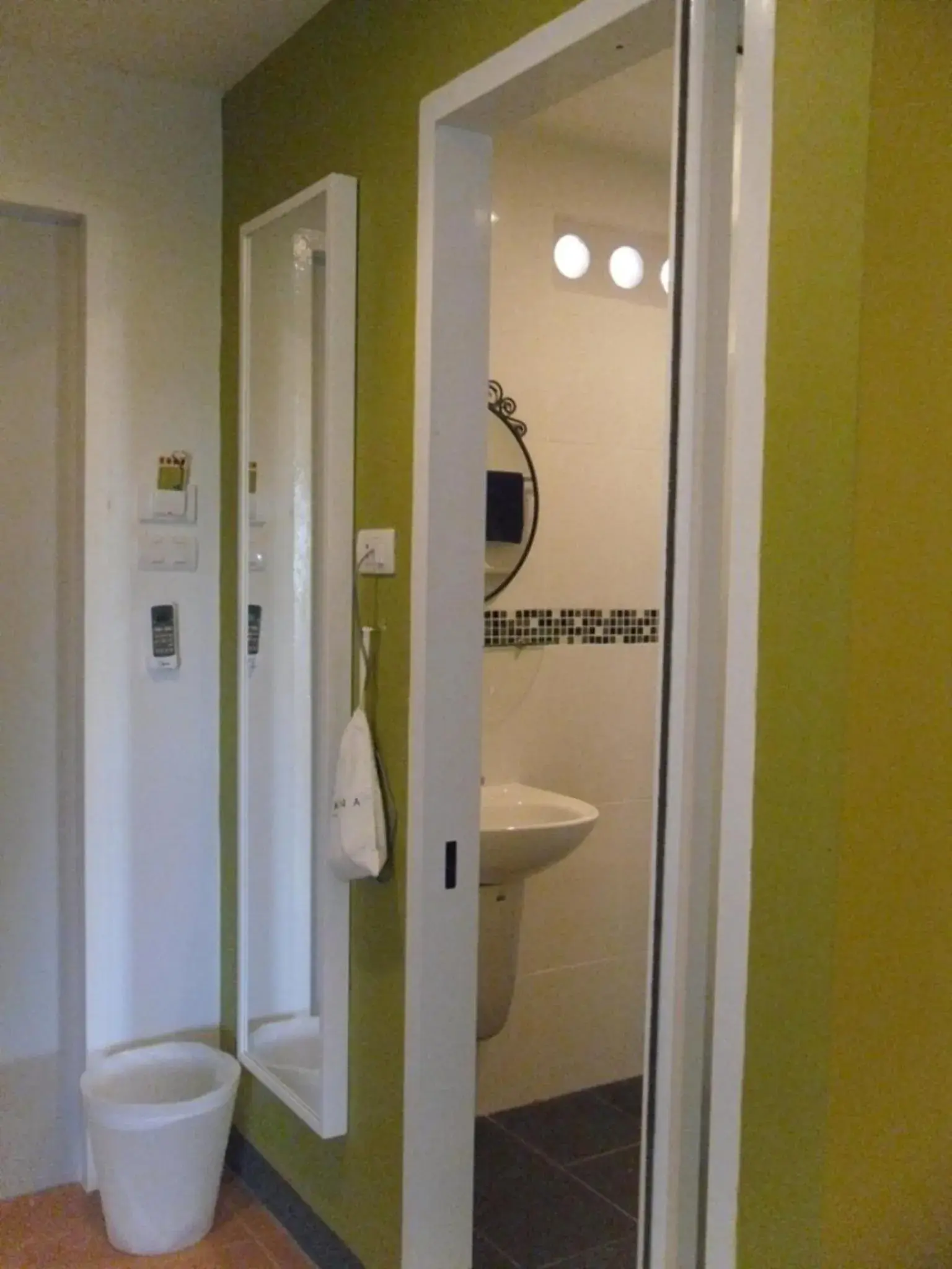 Shower, Bathroom in Lantana Pattaya Hotel (SHA Extra Plus)