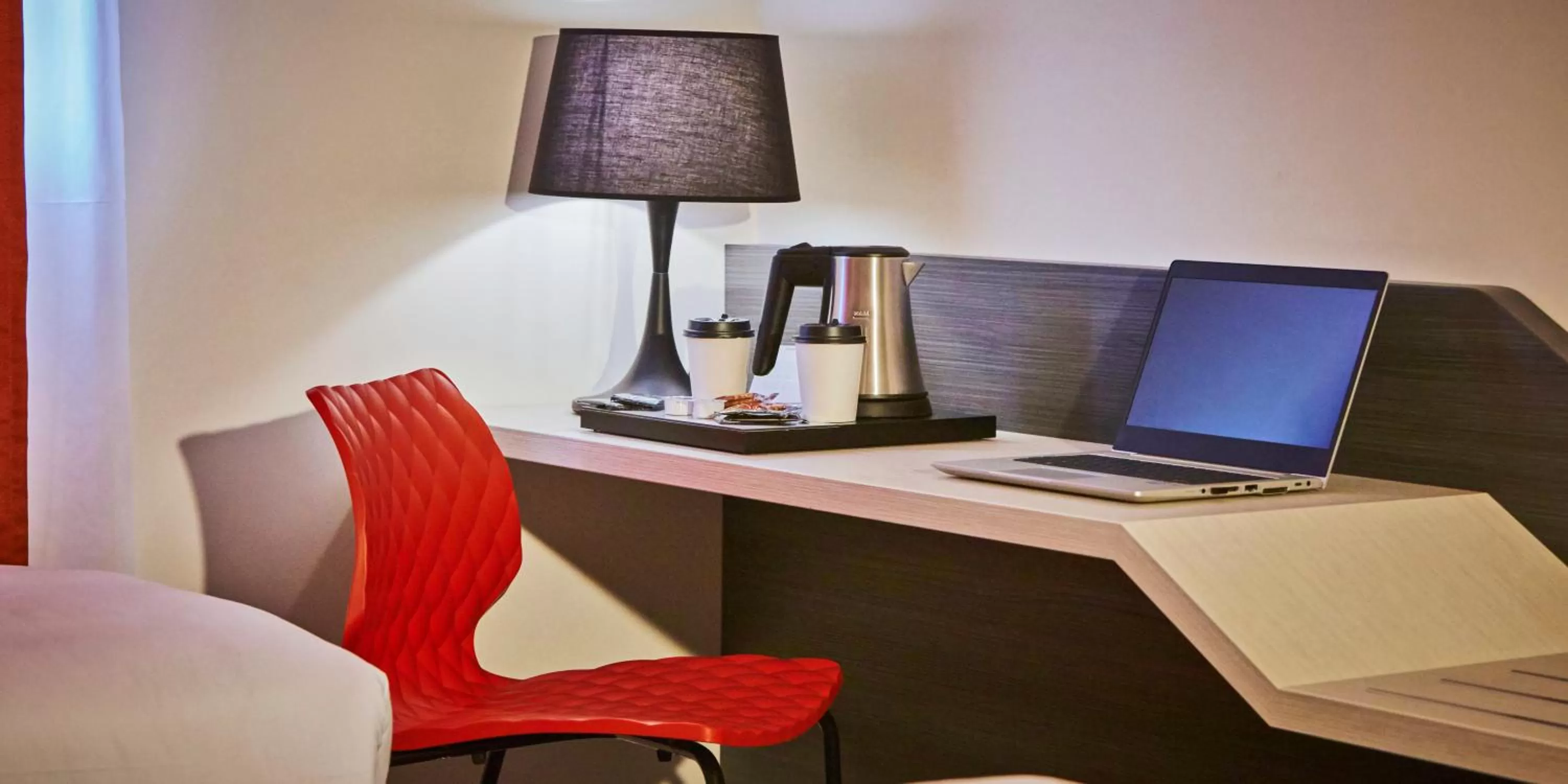 Coffee/tea facilities in Kyriad Combs-La-Ville - Senart