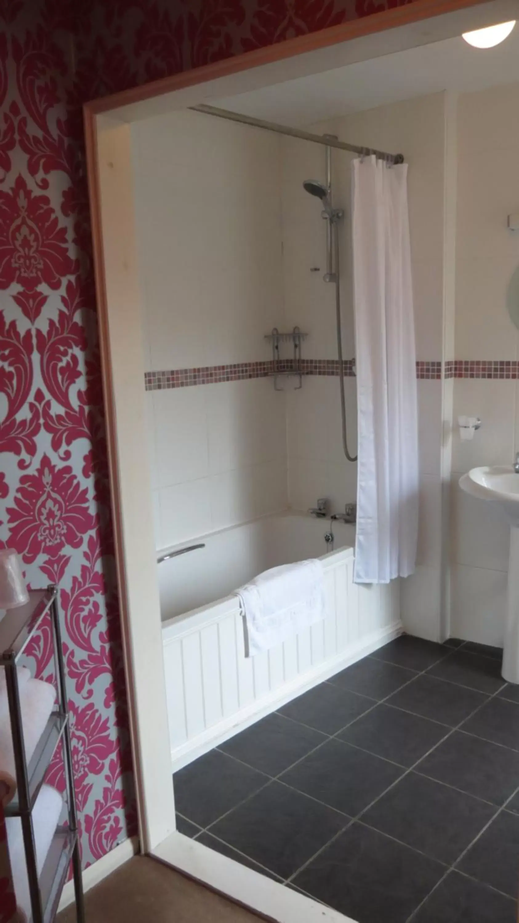 Double Room in The Lion Waddesdon Double Room in The Lion Waddesdon