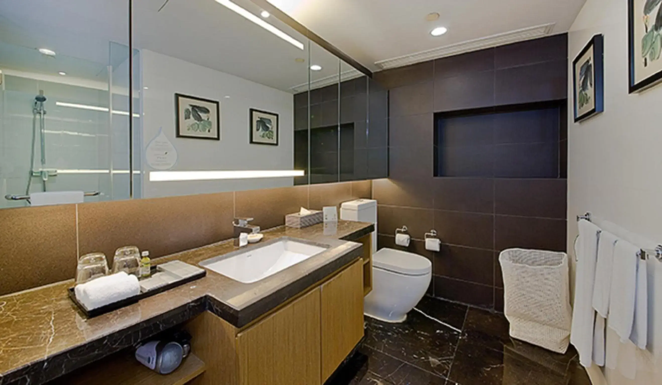 Bathroom in Somerset Riverview Chengdu