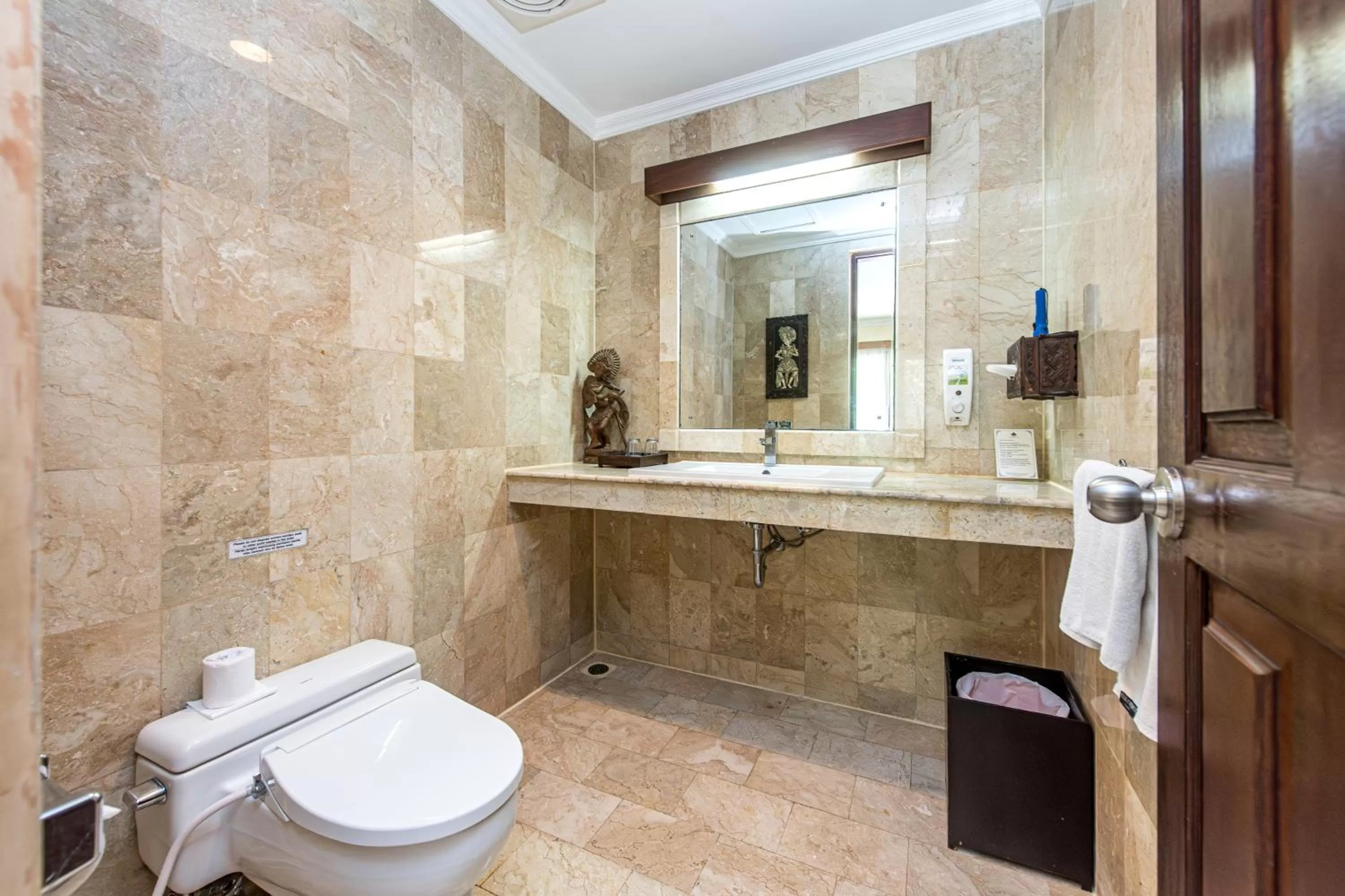 Bathroom in Hotel Kumala Pantai