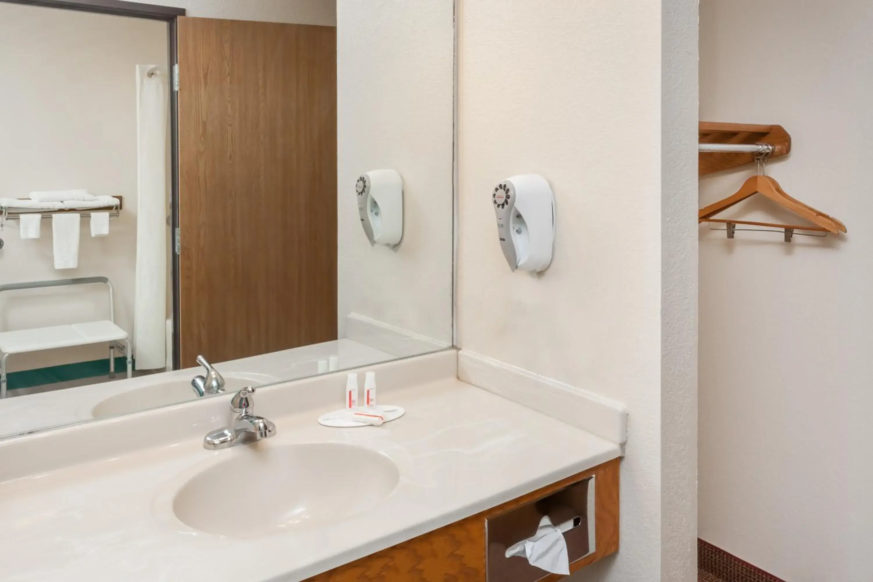 Bathroom in Super 8 by Wyndham Pekin/Peoria Area