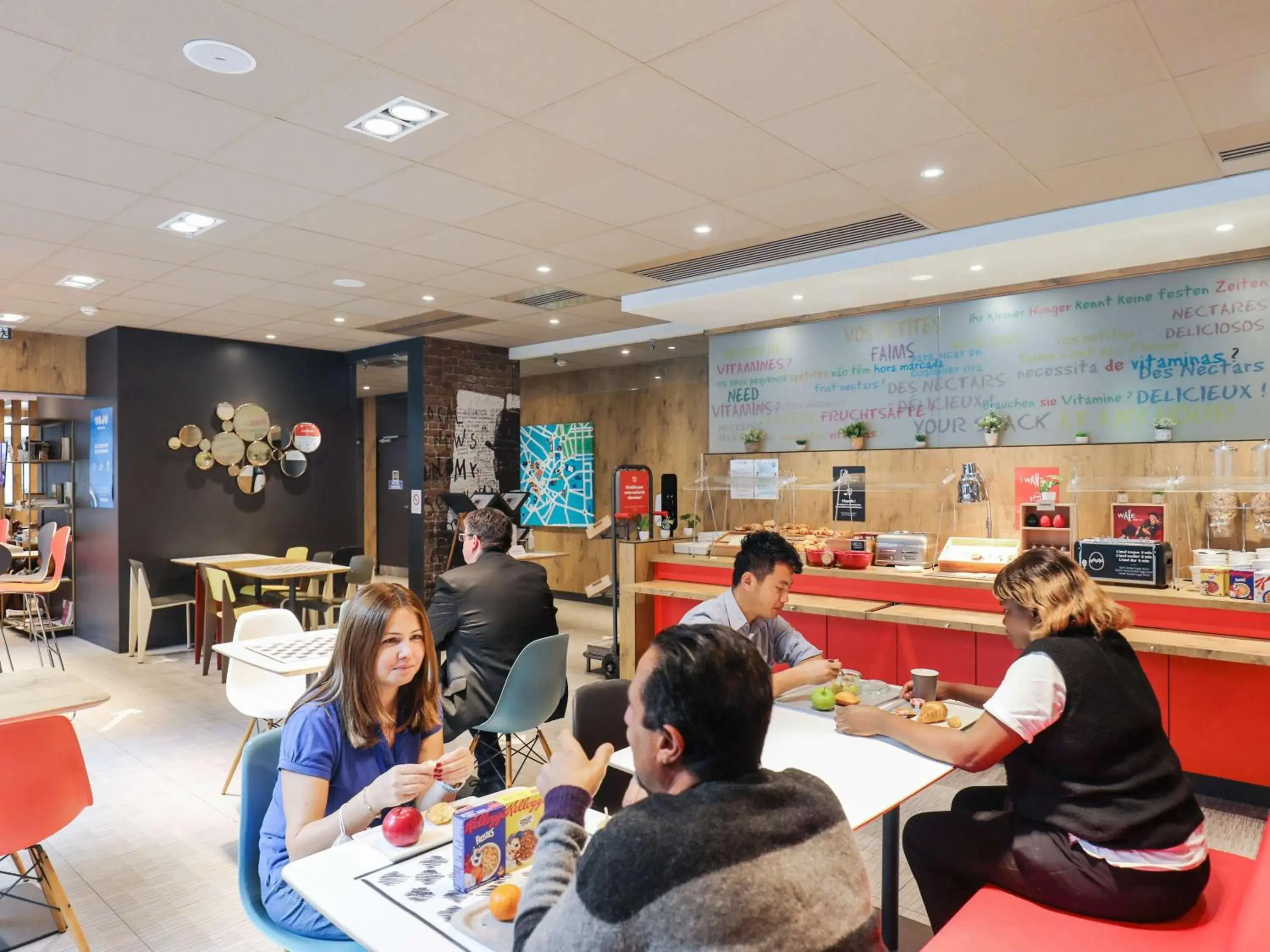 Restaurant/places to eat in ibis Saint Germain en Laye Centre