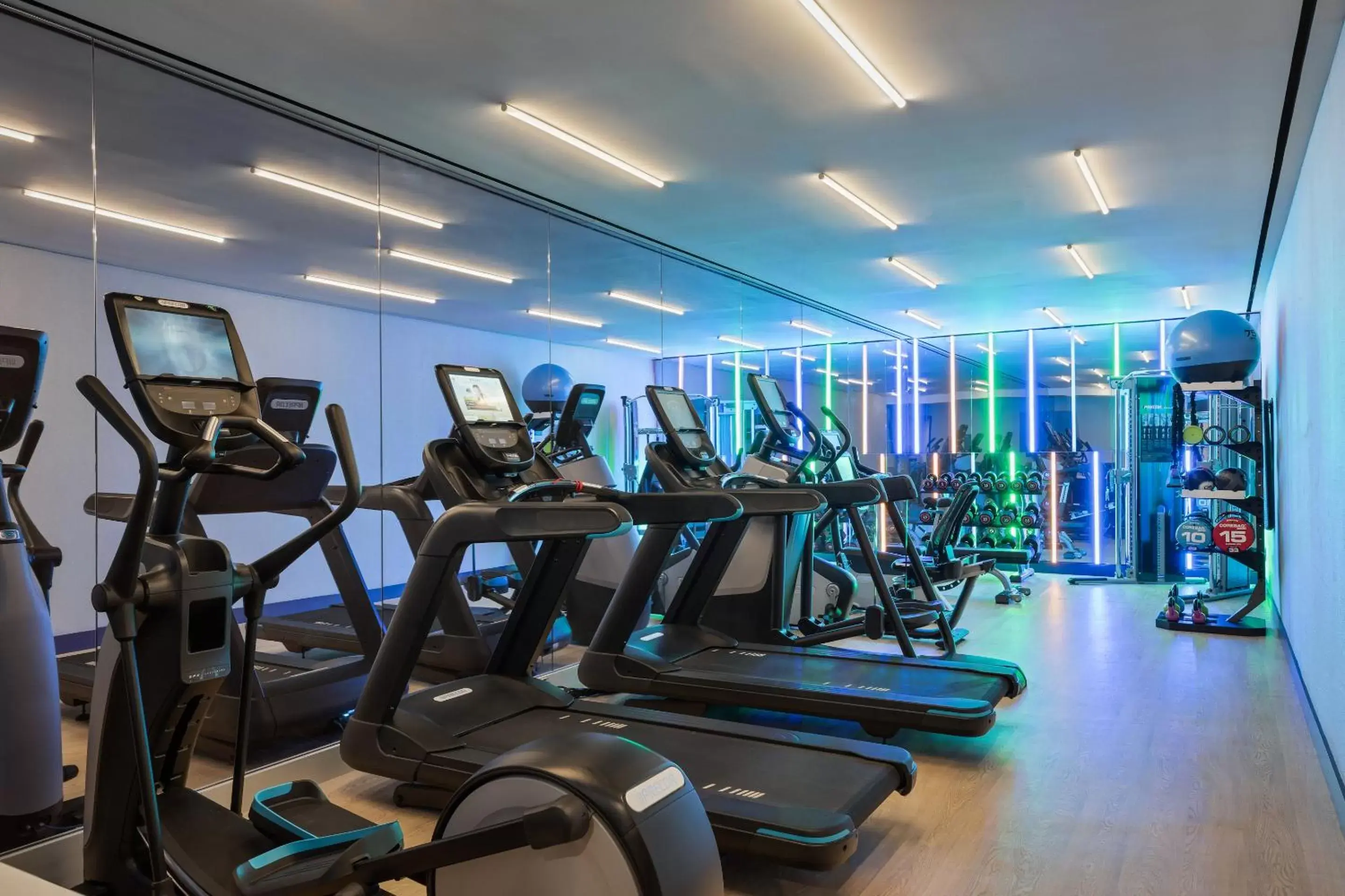 Fitness Center/Facilities in Sonder Battery Park