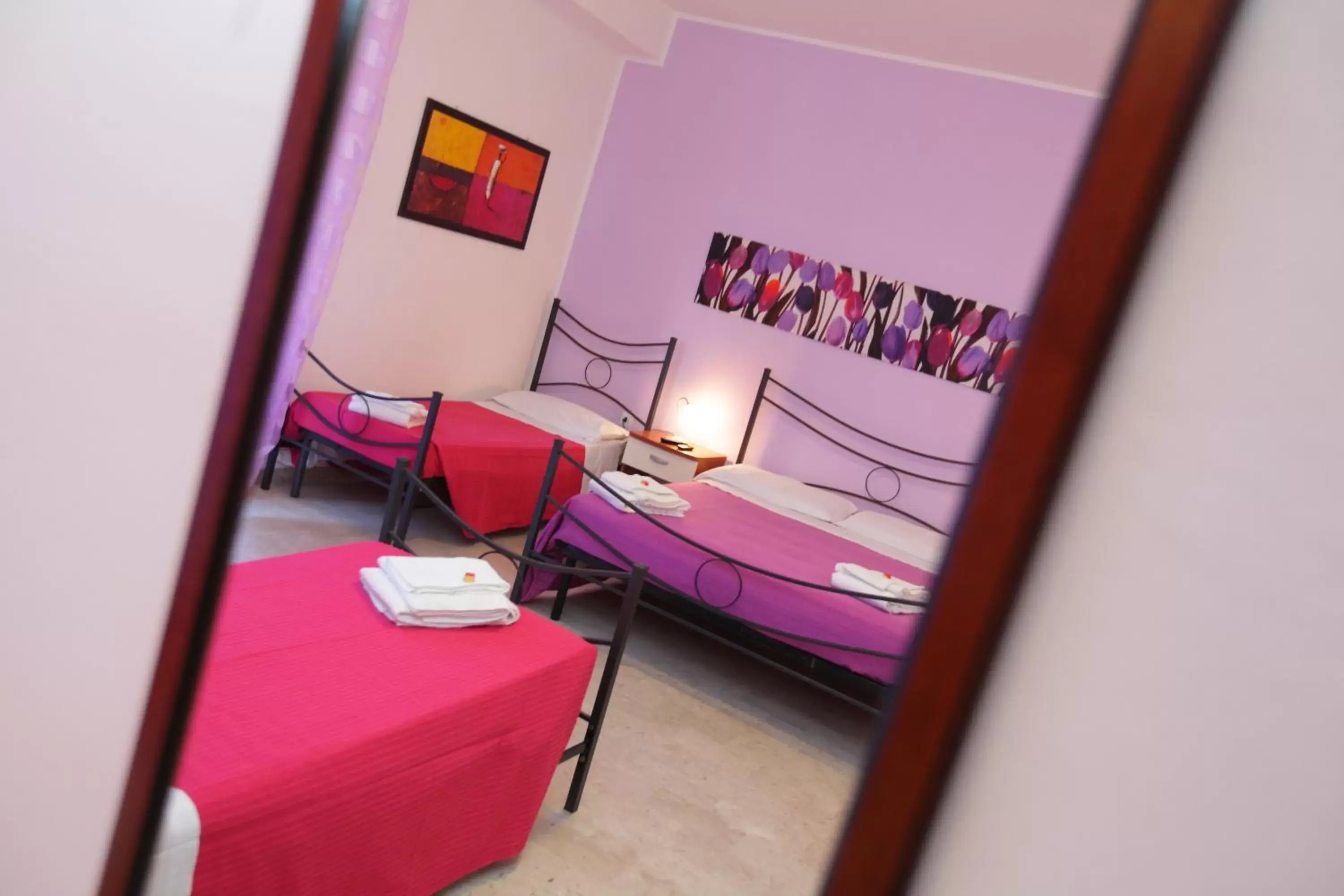 Large Double or Twin Room - single occupancy in L'attico affittacamere B&B Large Double or Twin Room - single occupancy in L'attico affittacamere B&B