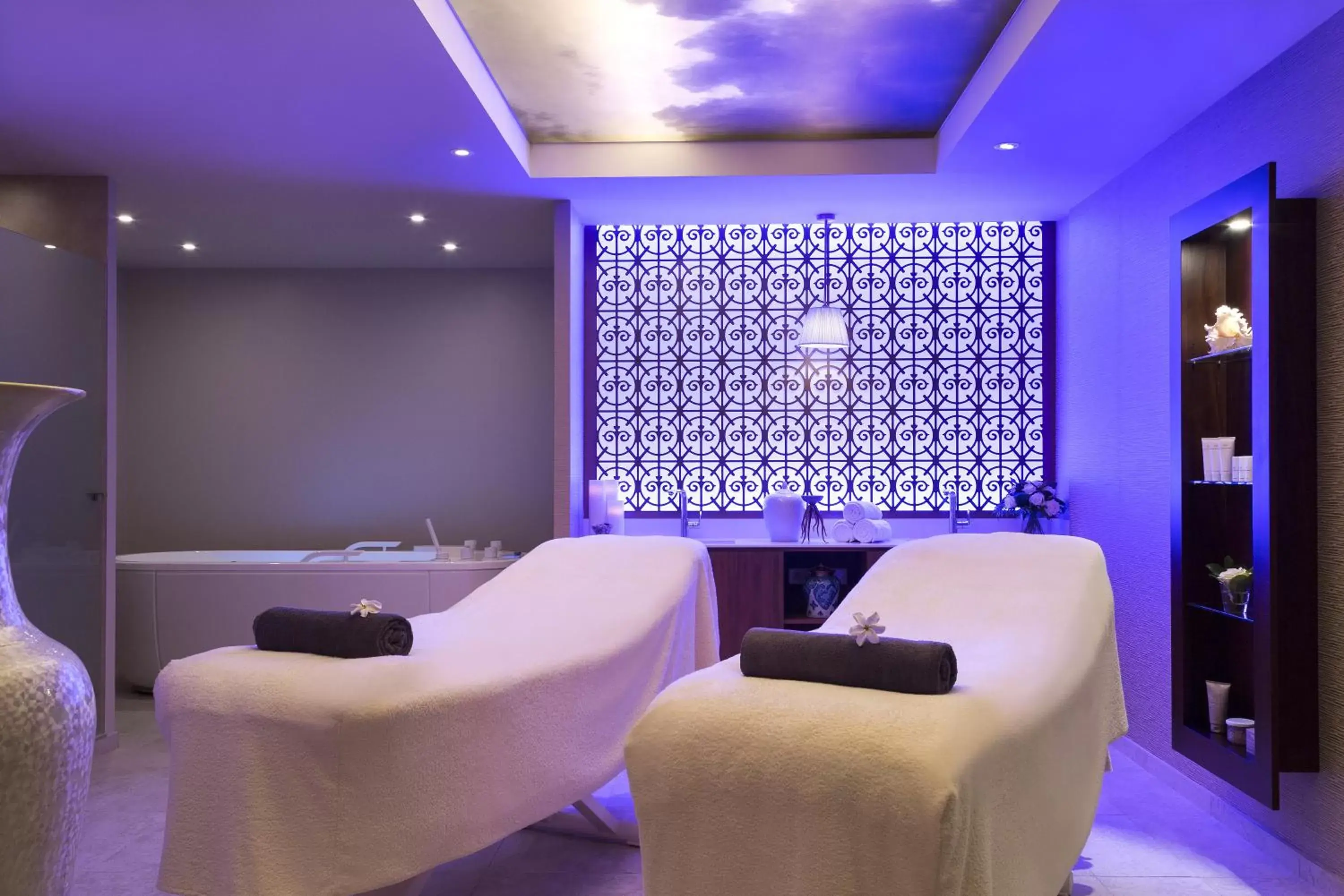 Massage, Spa/Wellness in Hôtel Barrière Le Royal La Baule