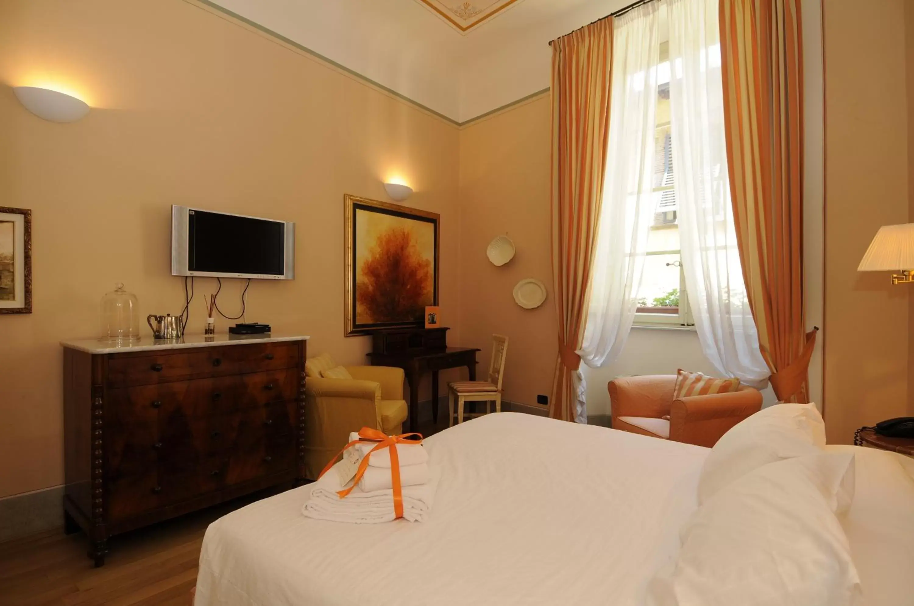 Deluxe Double Room in A Palazzo Busdraghi Residenza D'Epoca Deluxe Double Room in A Palazzo Busdraghi Residenza D'Epoca