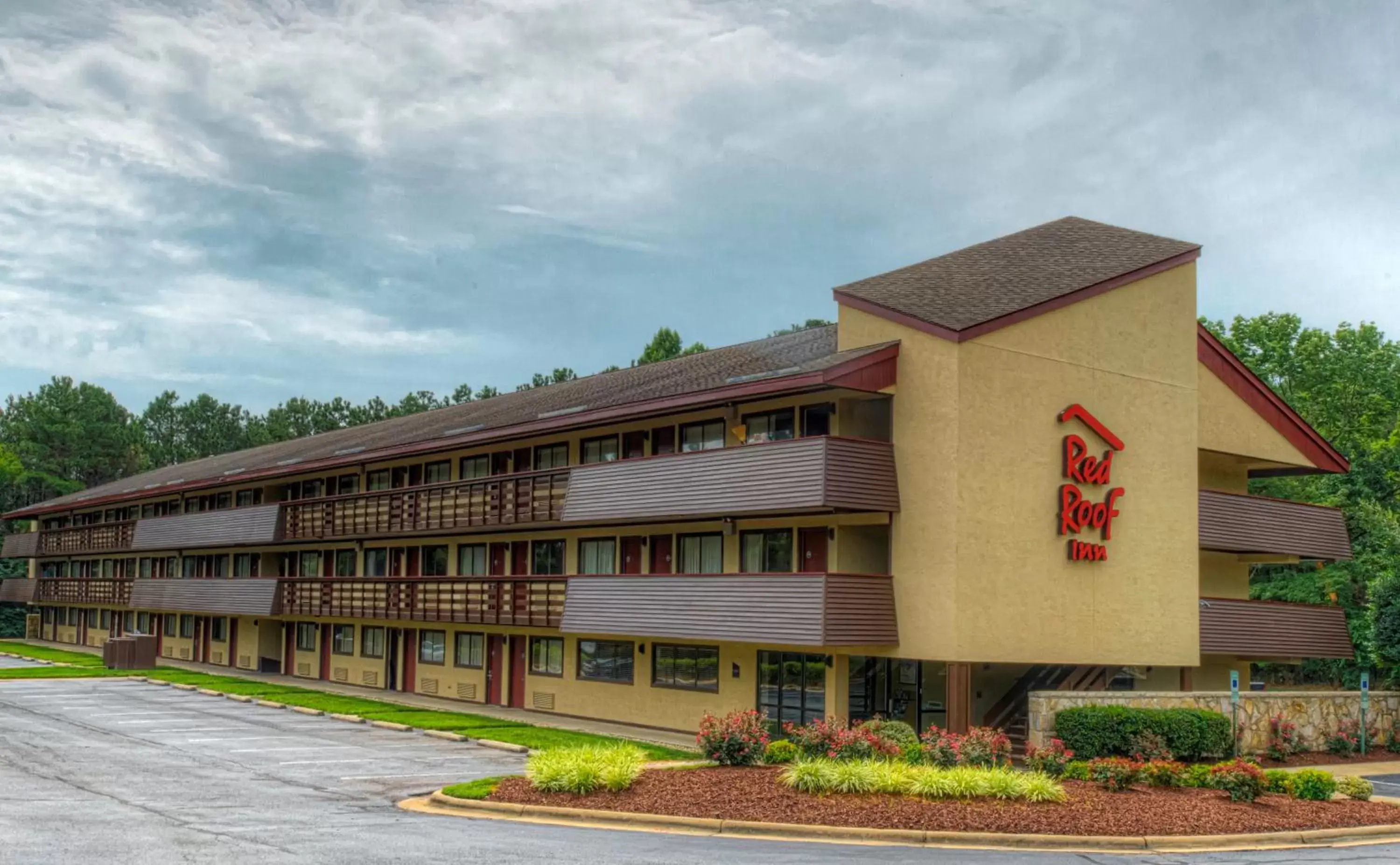 Property Building in Red Roof Inn Chapel Hill - UNC