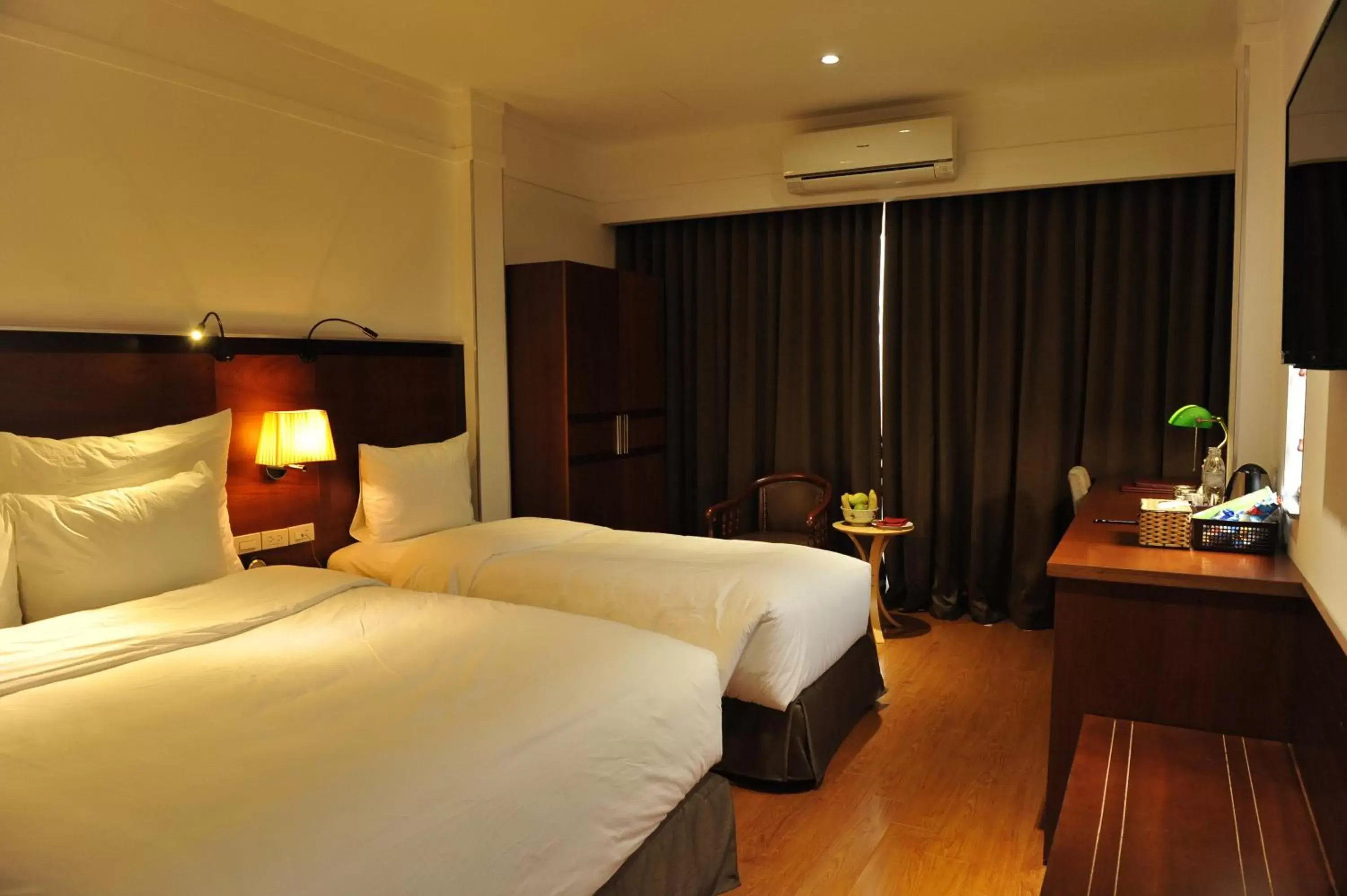 Bedroom, Bed in The Vancouver Hotel - Ninh Binh