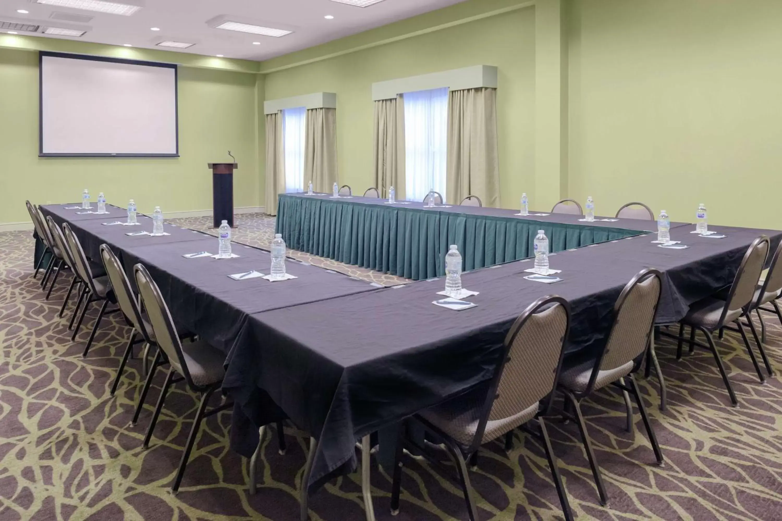 Meeting/conference room in Homewood Suites by Hilton Tallahassee