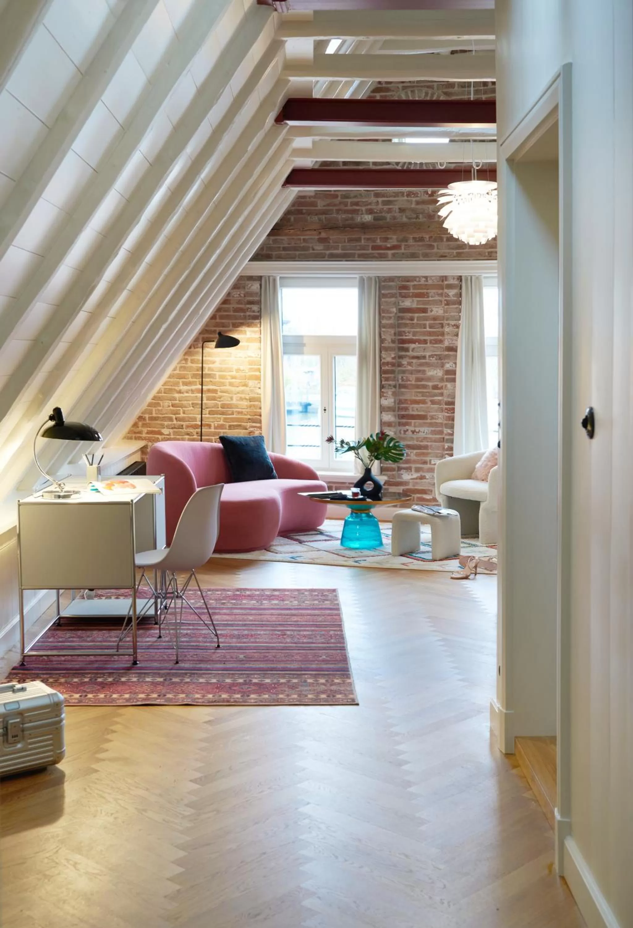 Living room in Five Rooms