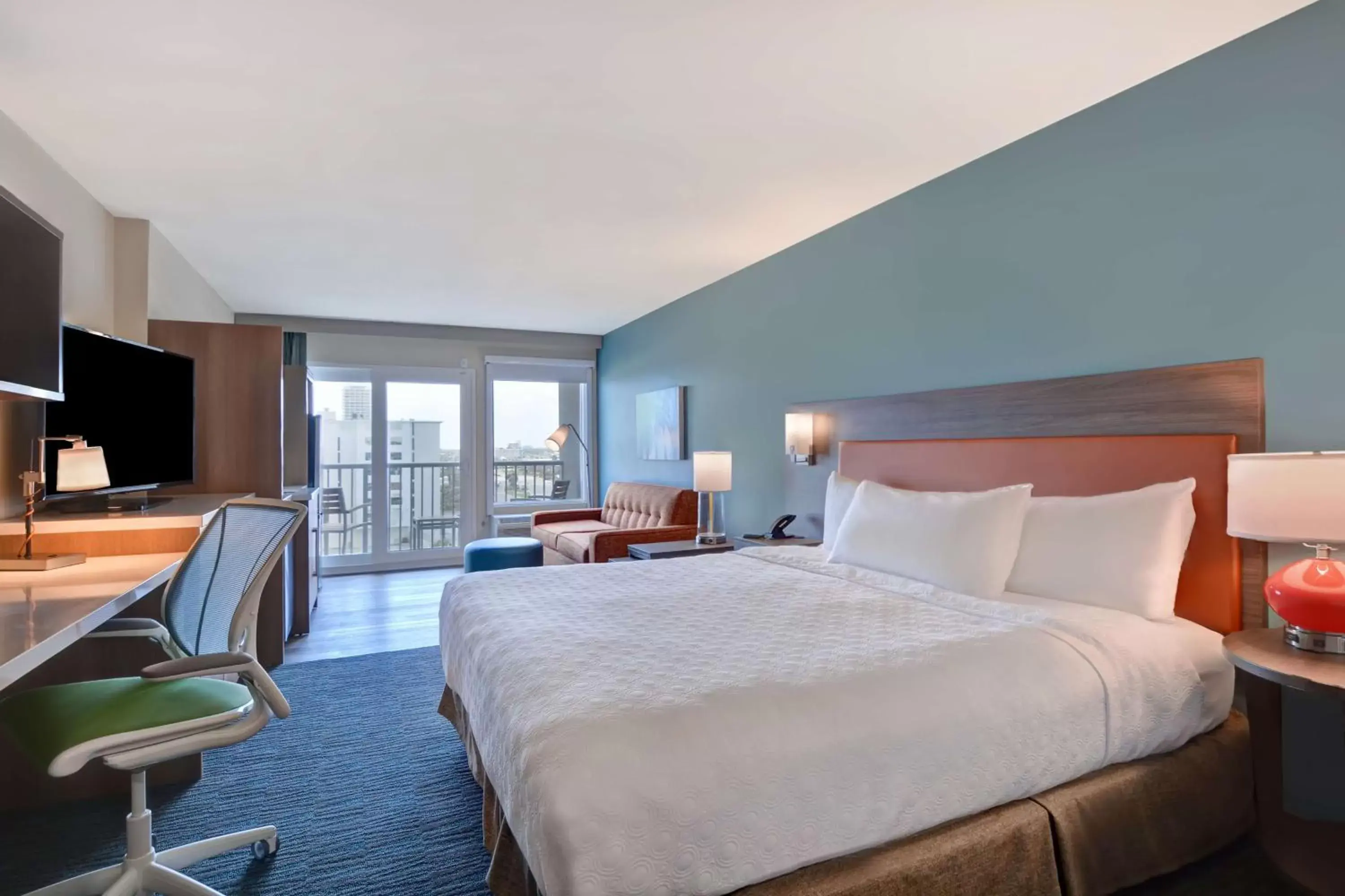 Bed in Home2 Suites Ormond Beach Oceanfront, FL