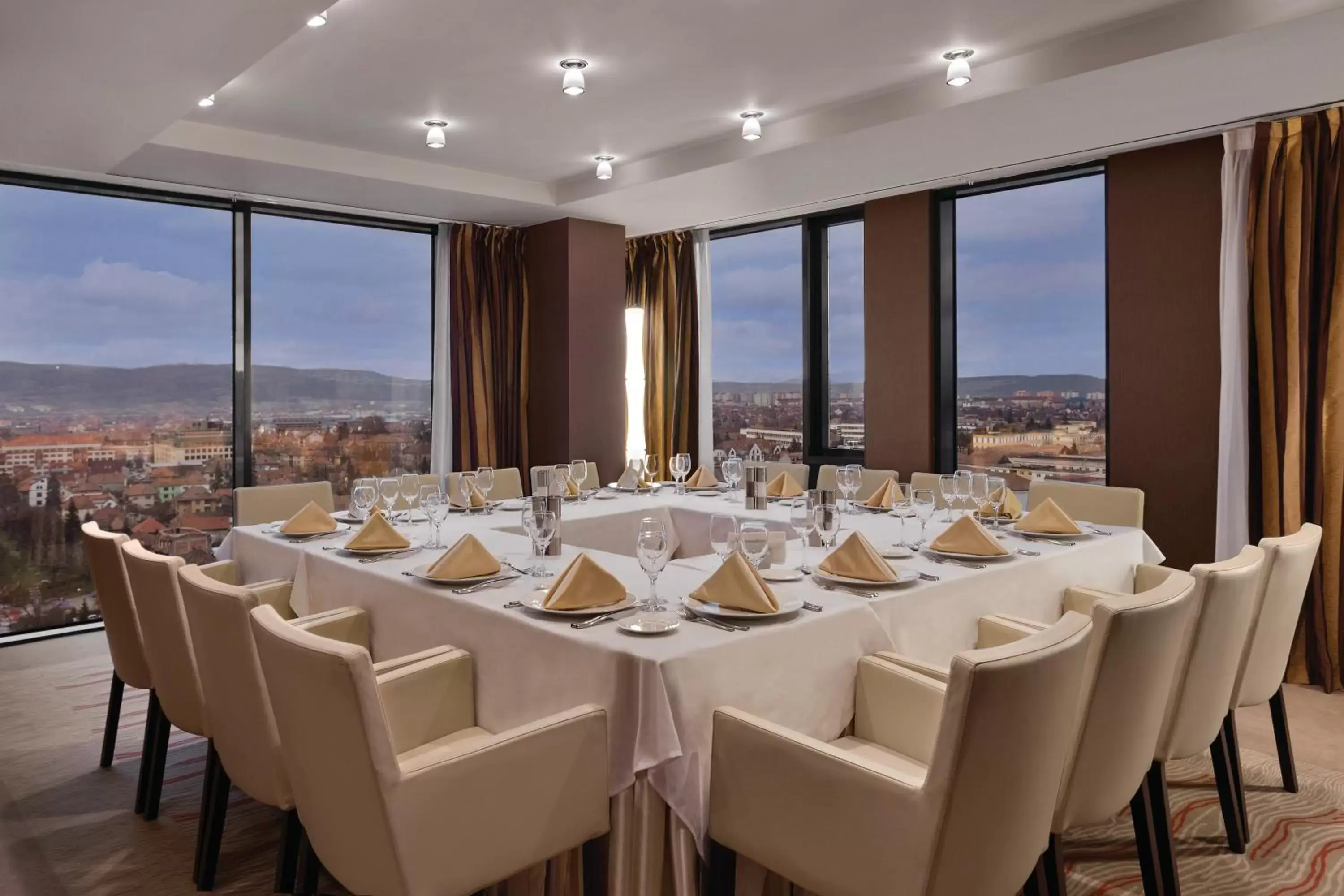 Business facilities in Ramada Sibiu Hotel