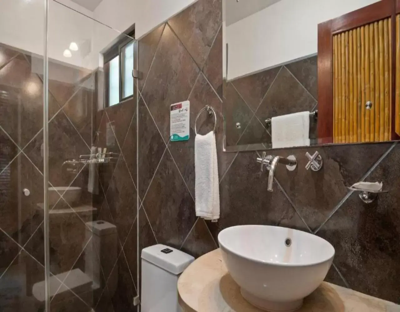 Bathroom in Hotel Arco Iris