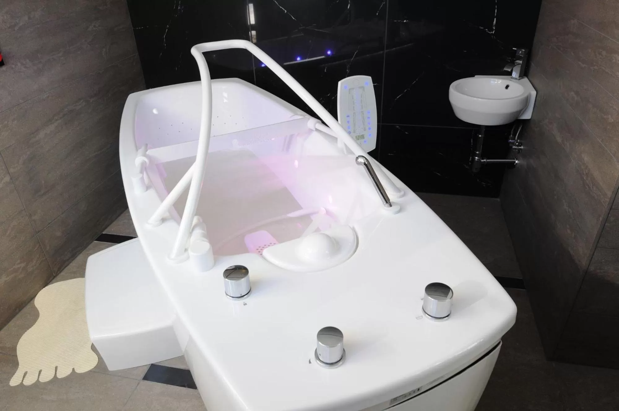 Bathroom in Boutique Hotel Sudetia - Medical & SPA