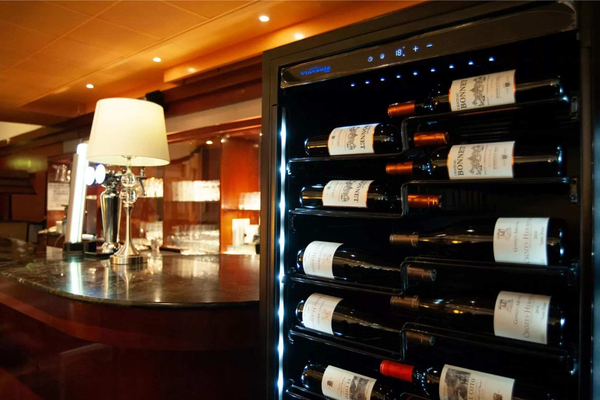 Lounge or bar in B P International