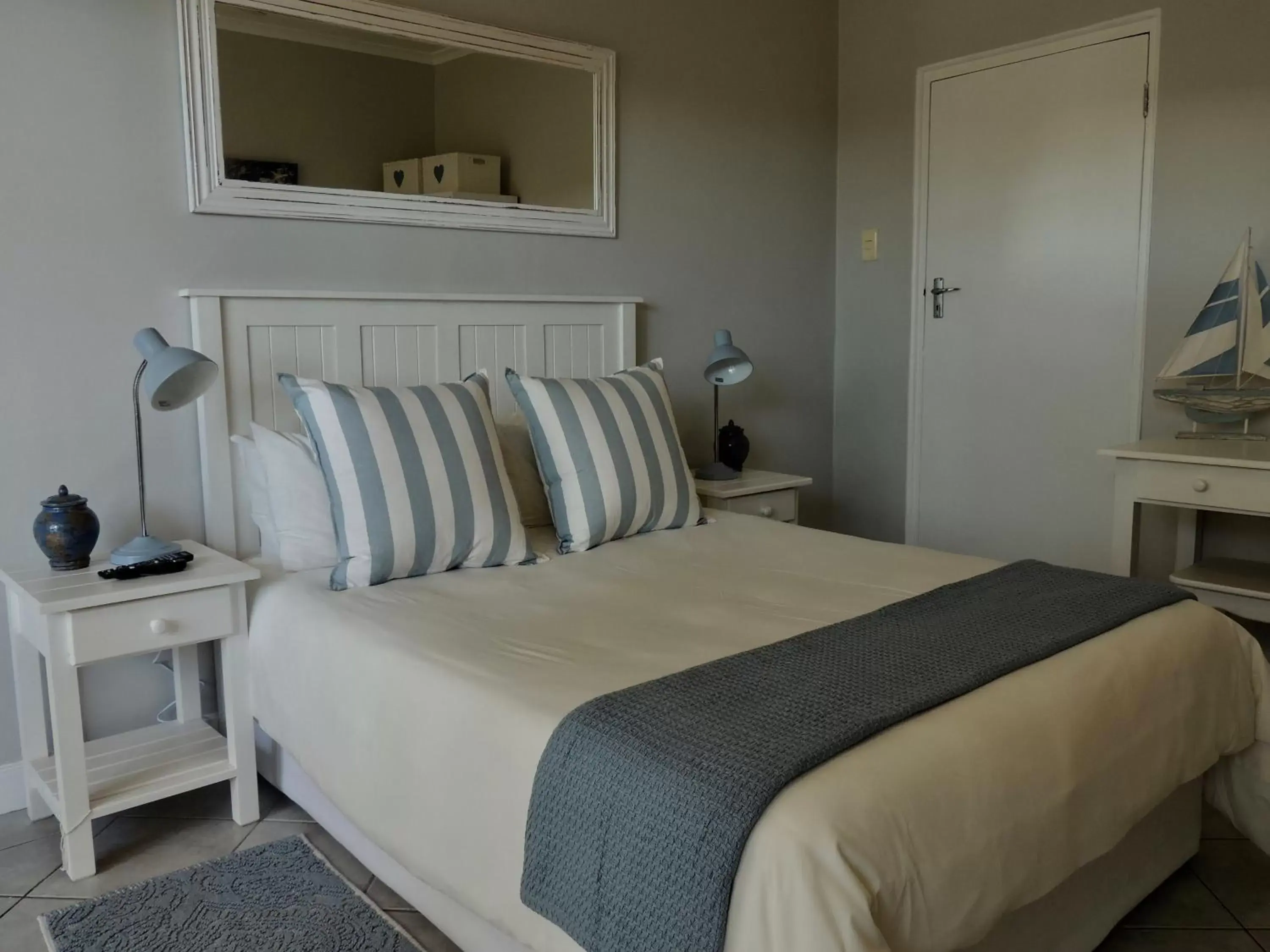 Photo of the whole room, Bed in La Mer Guesthouse Photo of the whole room, Bed in La Mer Guesthouse